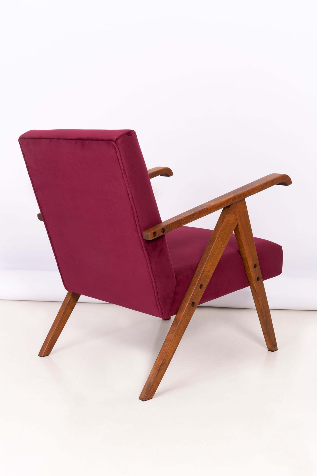 1274.0 Mid Century Fauteuil In Bordeauxrood Fluweel, Ca. Jaren 1960 photo