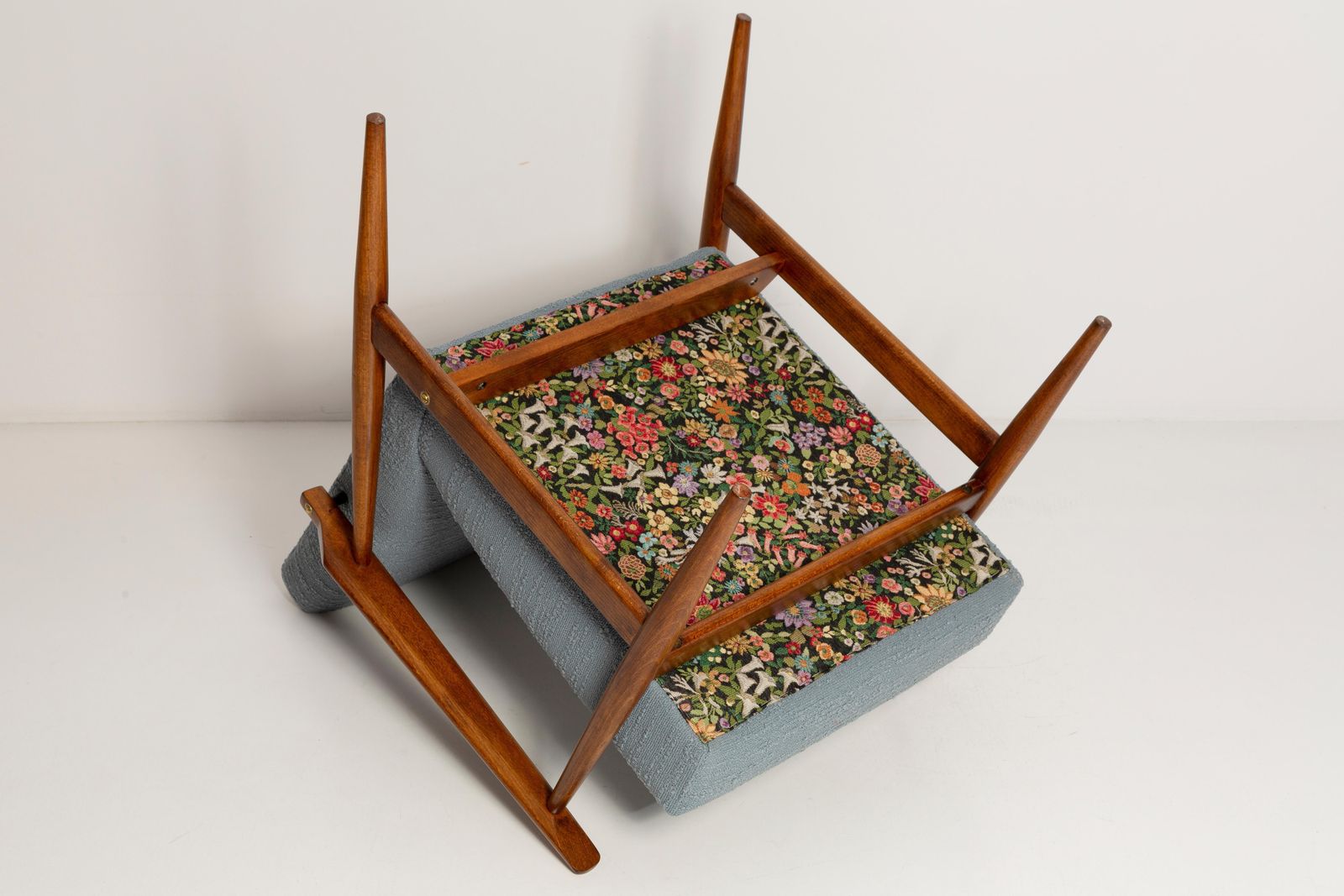 photo vinterior Mid Century Gray Blue Boucle Dante Armchair, H. Lis, 1960s