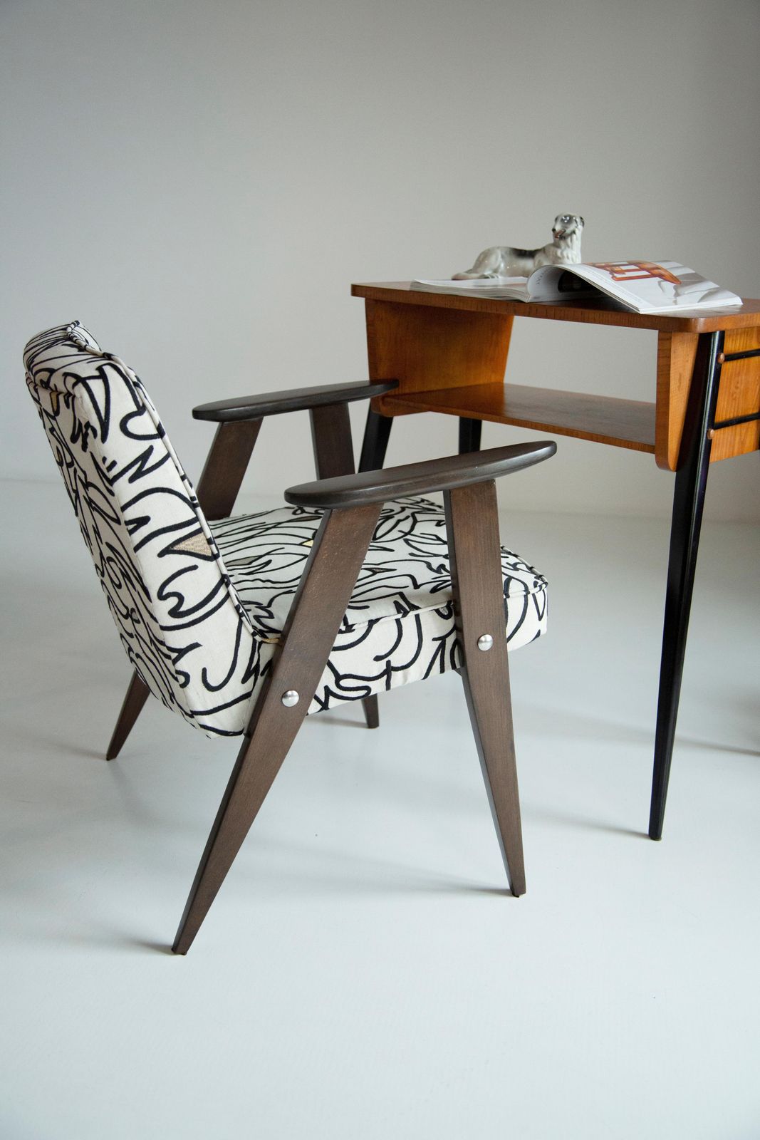 Mid Century 366 Fauteuil In Licht Linnen, Door Jozef Chierowski, Polen, Jaren 1960 photo Meubels