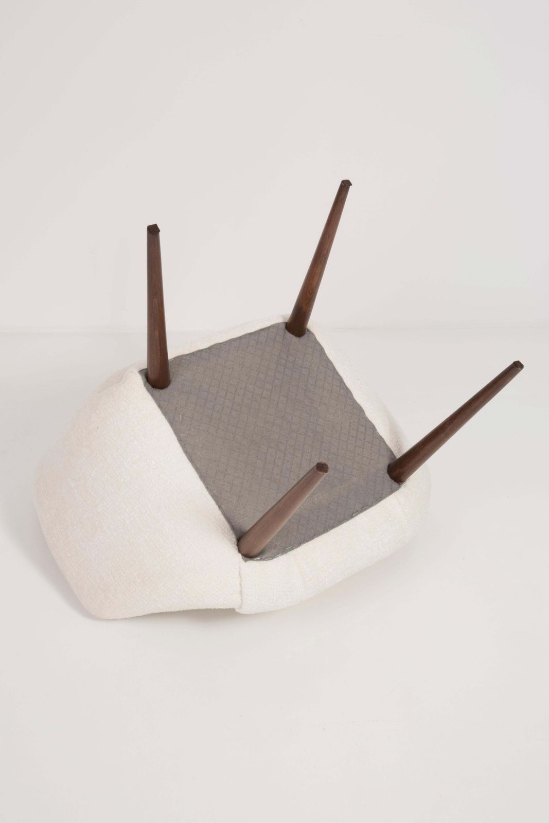 photo for sale Mid Century Witte Bouclé Fauteuil, Ca. Jaren 1960