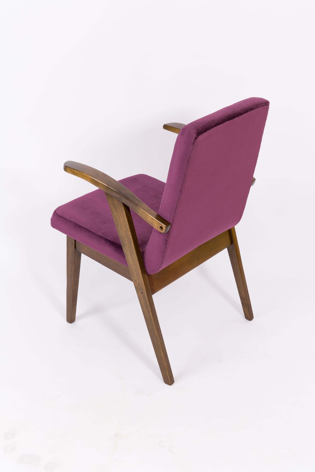 Set Van Twee Vintage Fauteuils In Pruimviolet, Ontworpen Door Mieczyslaw Puchala, Ca. Jaren 1960 photo buy