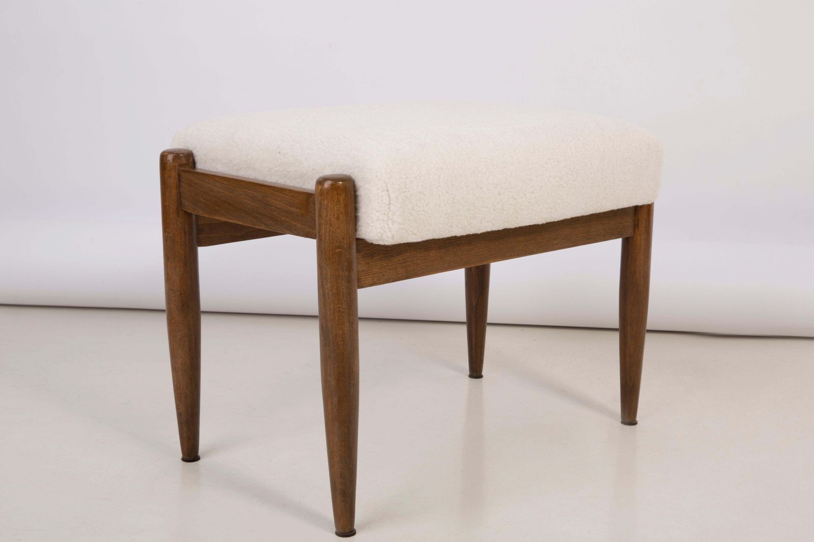 2126.0 20th Century Crème Boucle Armchair And Stool, Edmund Homa, 1960s photo