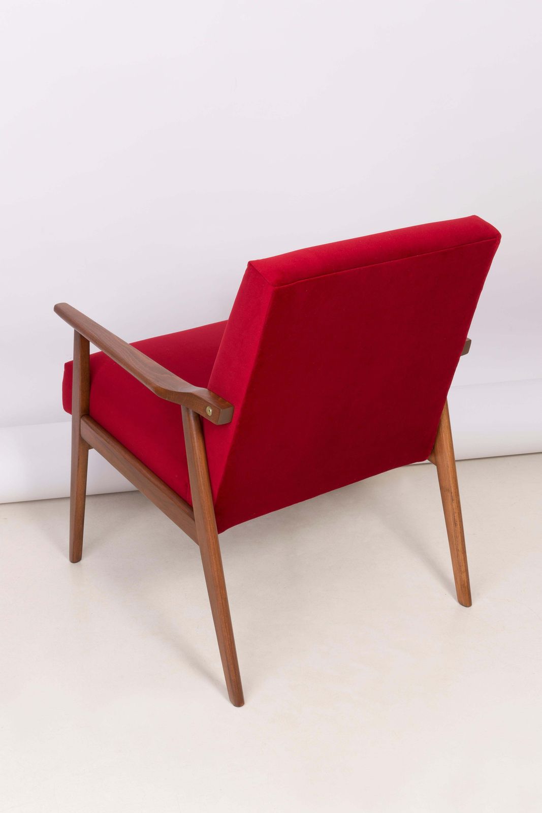 photo buy Midcentury Pair Of Red Velvet Dante Armchairs, 1960s