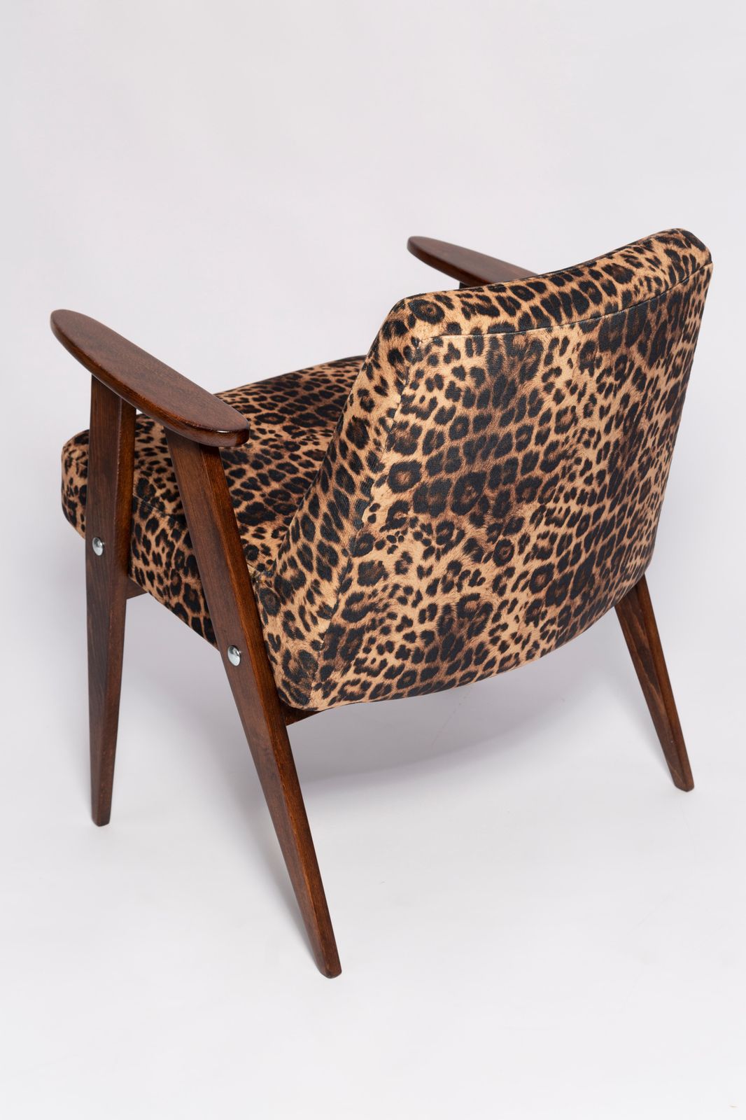 photo vinterior Two Midcentury 366 Armchairs In Leopard Print Velvet, Jozef Chierowski, 1960s