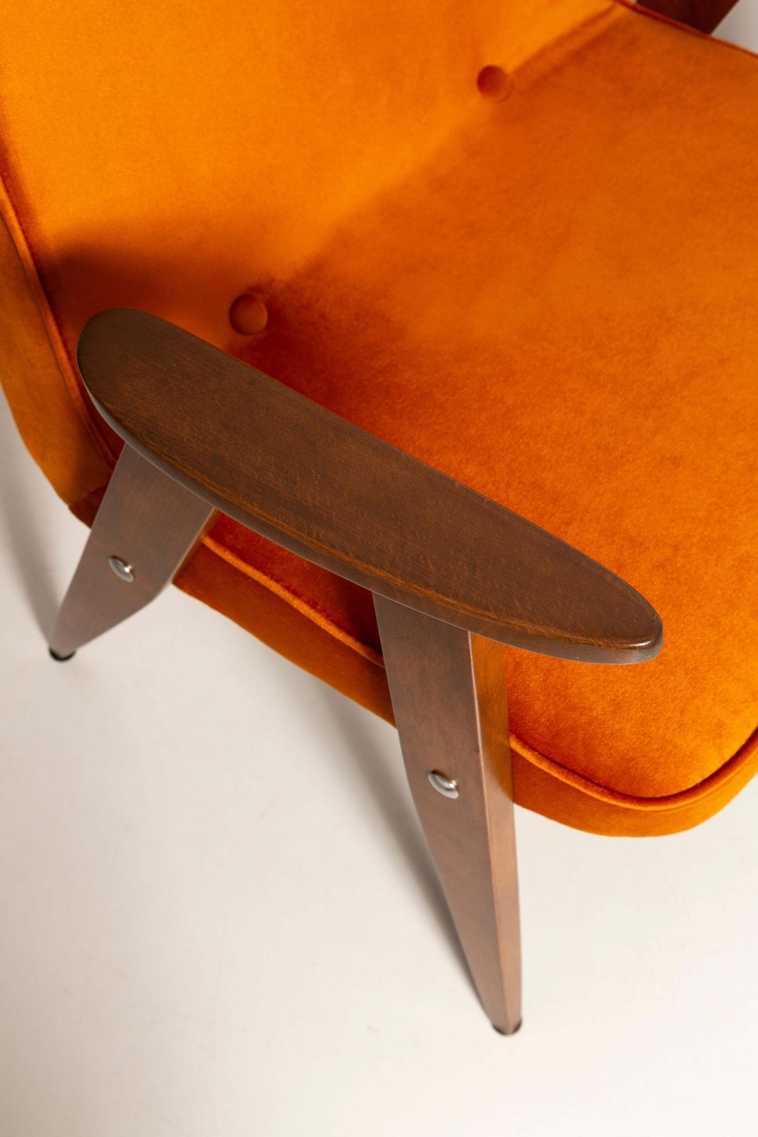 2551.0 Paar Mid Century 366 Fauteuils, Groen En Oranje, Door Chierowski Europe, Jaren 1960 photo