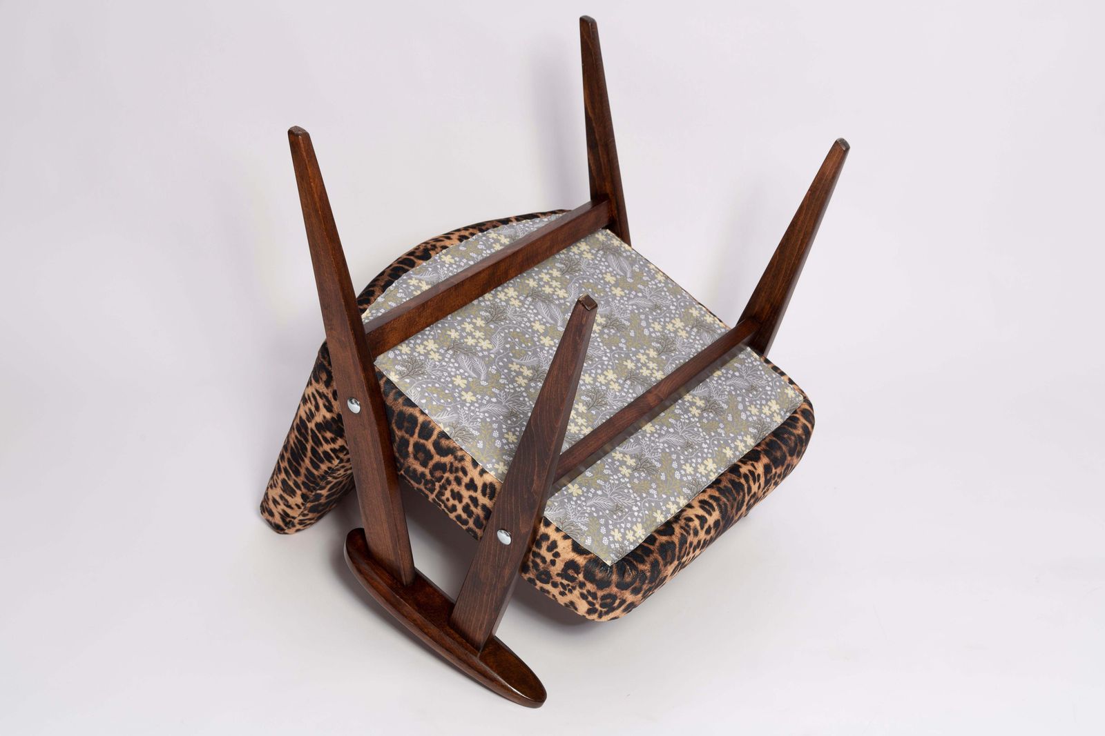 photo vintage Two Midcentury 366 Armchairs In Leopard Print Velvet, Jozef Chierowski, 1960s