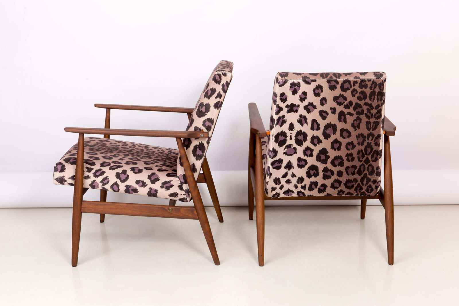 Pair Of Midcentury Leopard Print Velvet Dante Armchairs, H. Lis, 1960s photo 2721.0