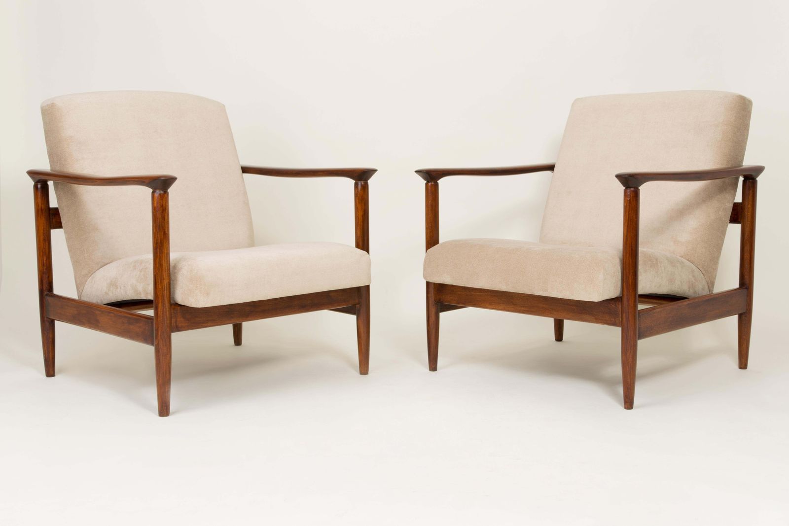 Pair Of Beige Armchairs, Edmund Homa, Gfm 142, 1960s, Poland photo furniture