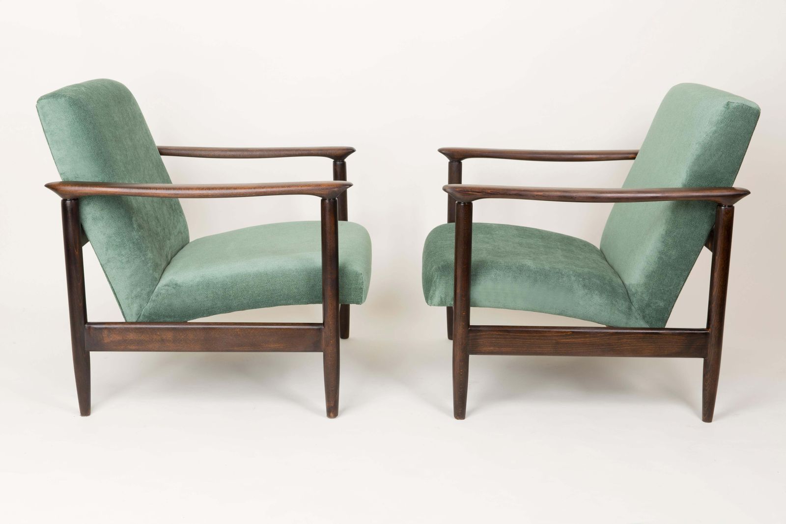 Paar Groene Fauteuils, Edmund Homa, Gfm 142, Jaren 1960, Polen photo Meubels