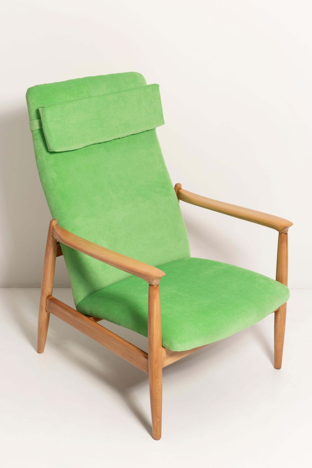 Set Van Twee Lichtgroene Velvet Fauteuils, Gfm 64 High, Edmund Homa, Jaren 1960 photo for sale