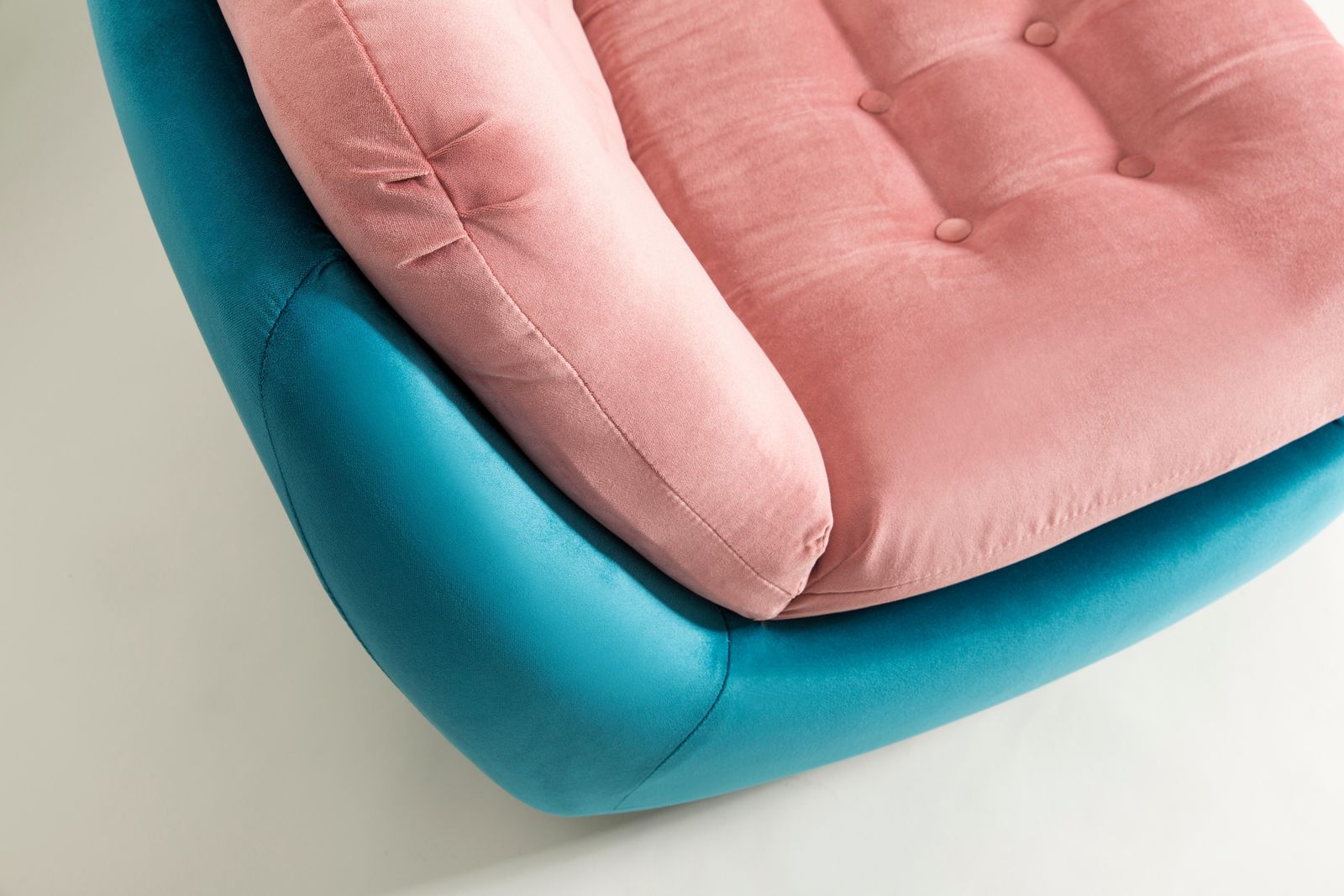 Set Of Two 20th Century Vintage Pink And Blue Atlantis Armchairs, 1960s photo vintage