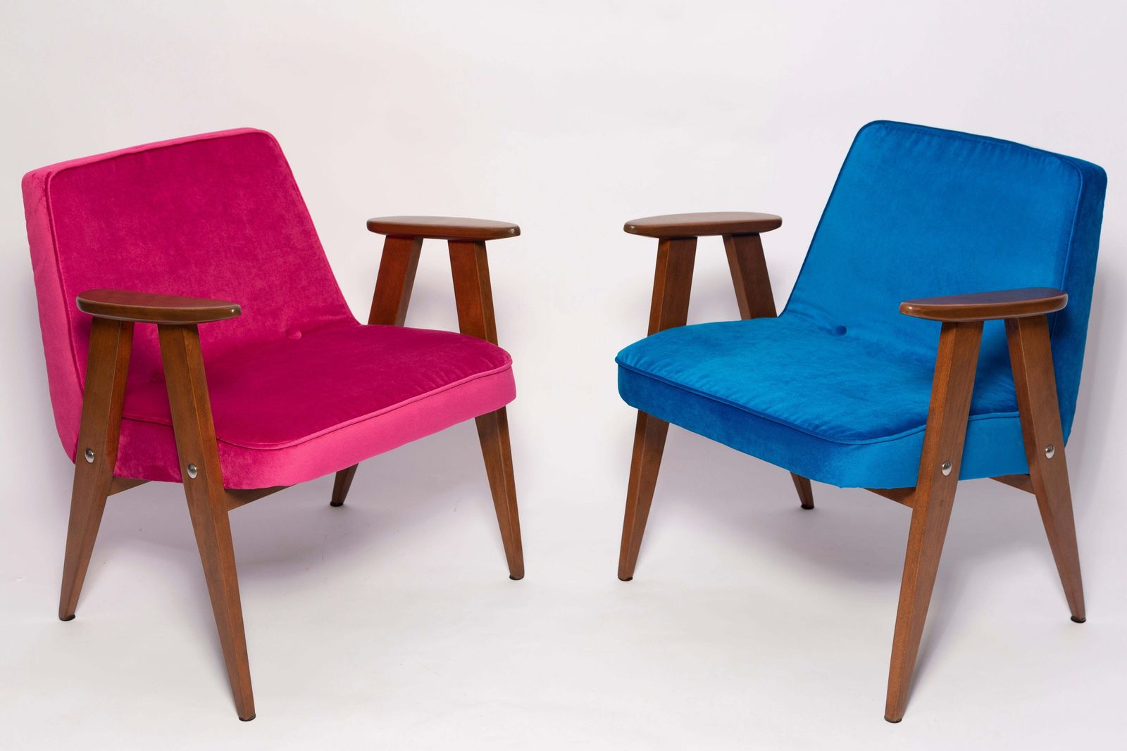 photo vinterior Set Van Zes Mid Century 366 Fauteuils, Fluweel, Jozef Chierowski, Europa 1960