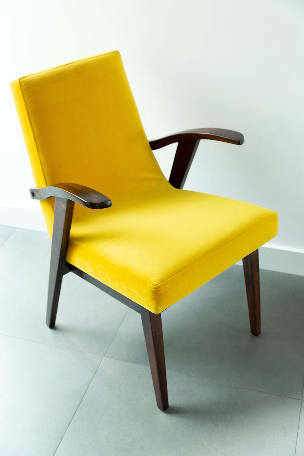 Set Of Eight Vintage Chairs In Yellow Velvet By Mieczyslaw Puchala, 1960s photo Furniture