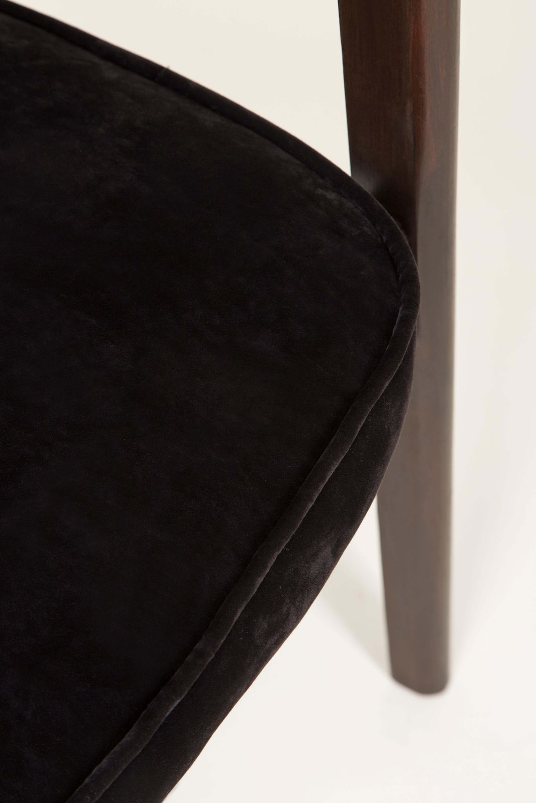 3822.0 Set Of Four 20th Century Buffalo Black Wood And Velvet Chairs, 1960s photo