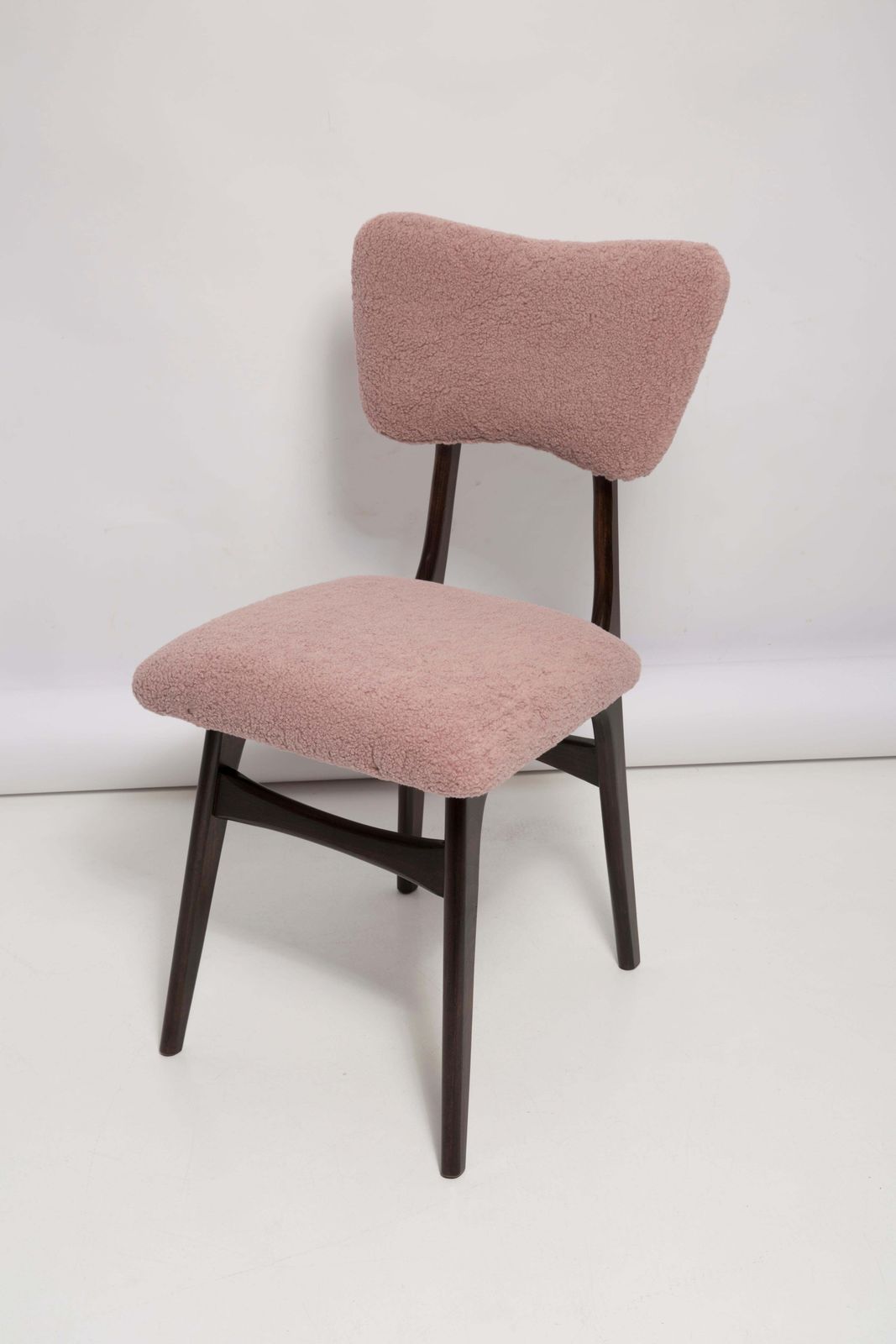 Set Of Six Mid Century Butterfly Dining Chairs, Pink Boucle, Europe, 1960s photo vinterior