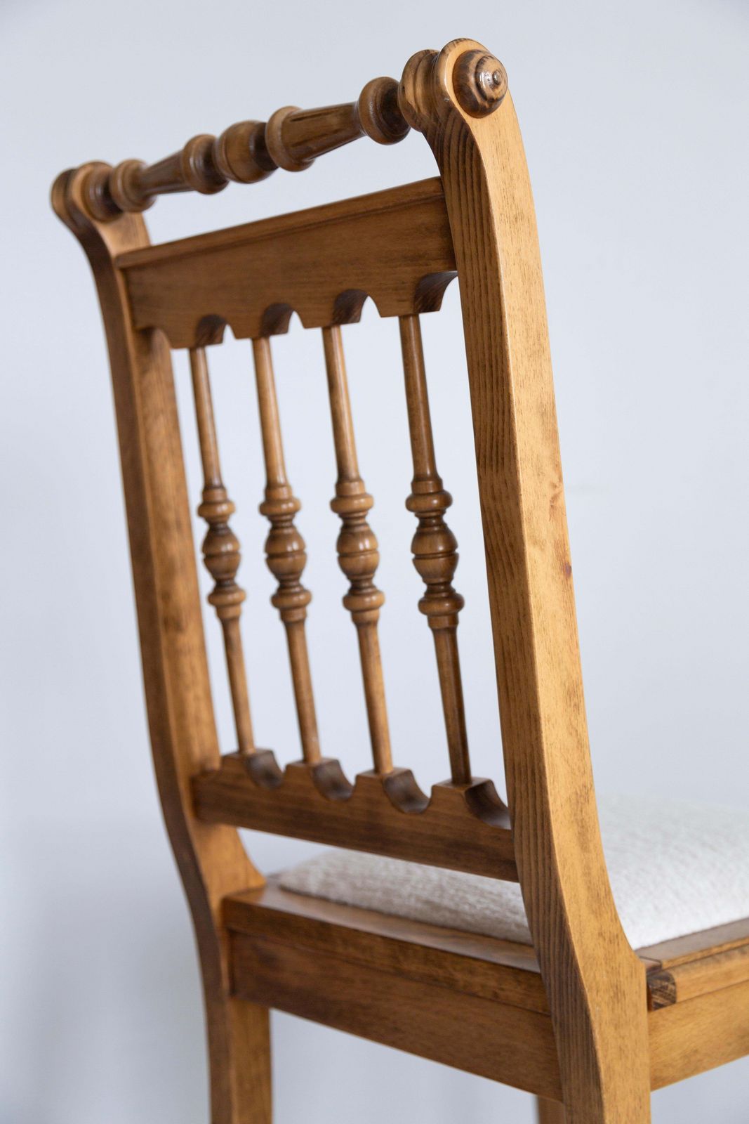 Set Of Six Mid Century Unique Chairs, White Chenille, Oak Wood, Europe, 1960s photo vintage
