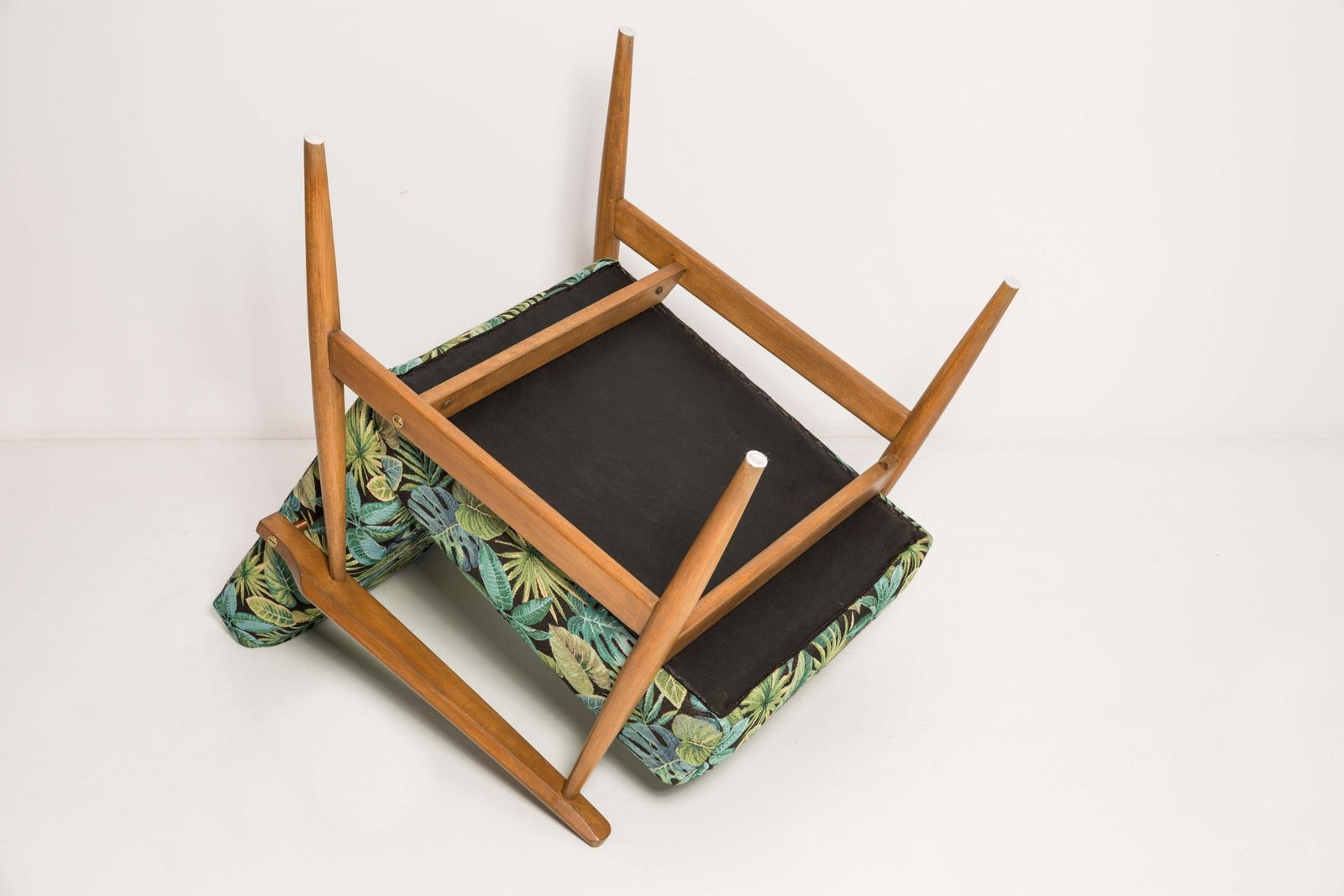 photo vintage Pair Of Mid Century Green Leaves Jacquard Dante Armchairs, H. Lis, 1960s