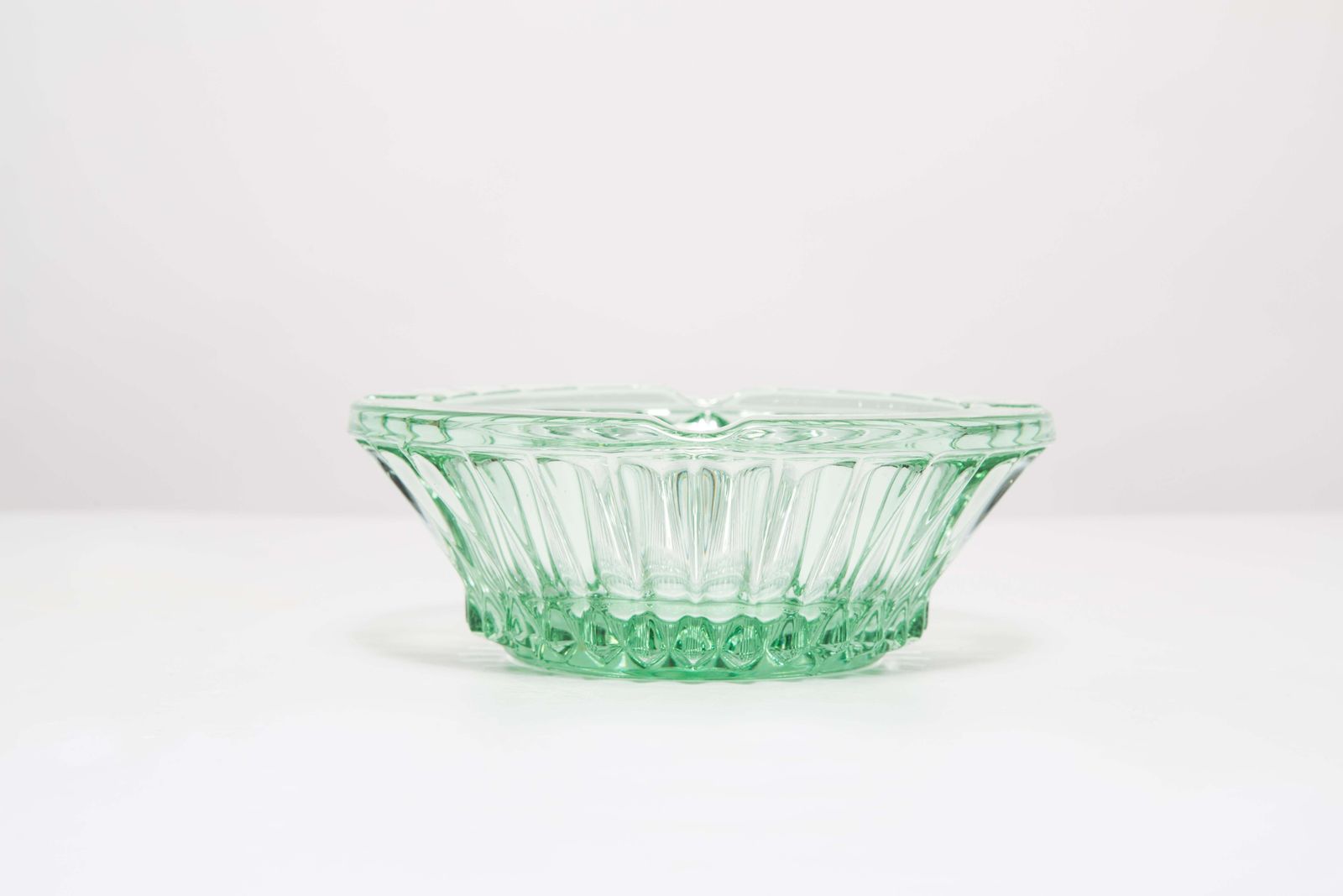 Mid Century Crystal Green Glass Ashtray Bowl, Italy, 1970s photo vinterior