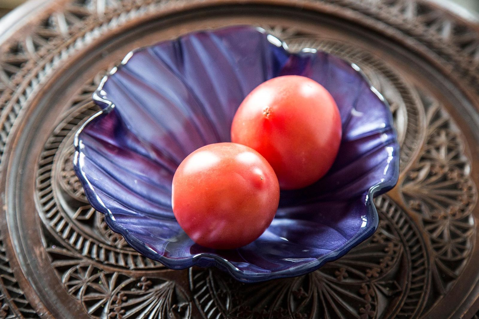 Midcentury Vintage Violet Purple Flower Decorative Glass Plate, Italy, 1960s photo buy