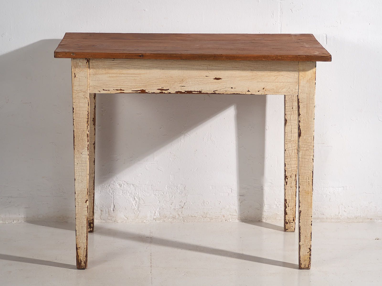 photo furniture Antique White Solid Wood Table (C.1920) #8
