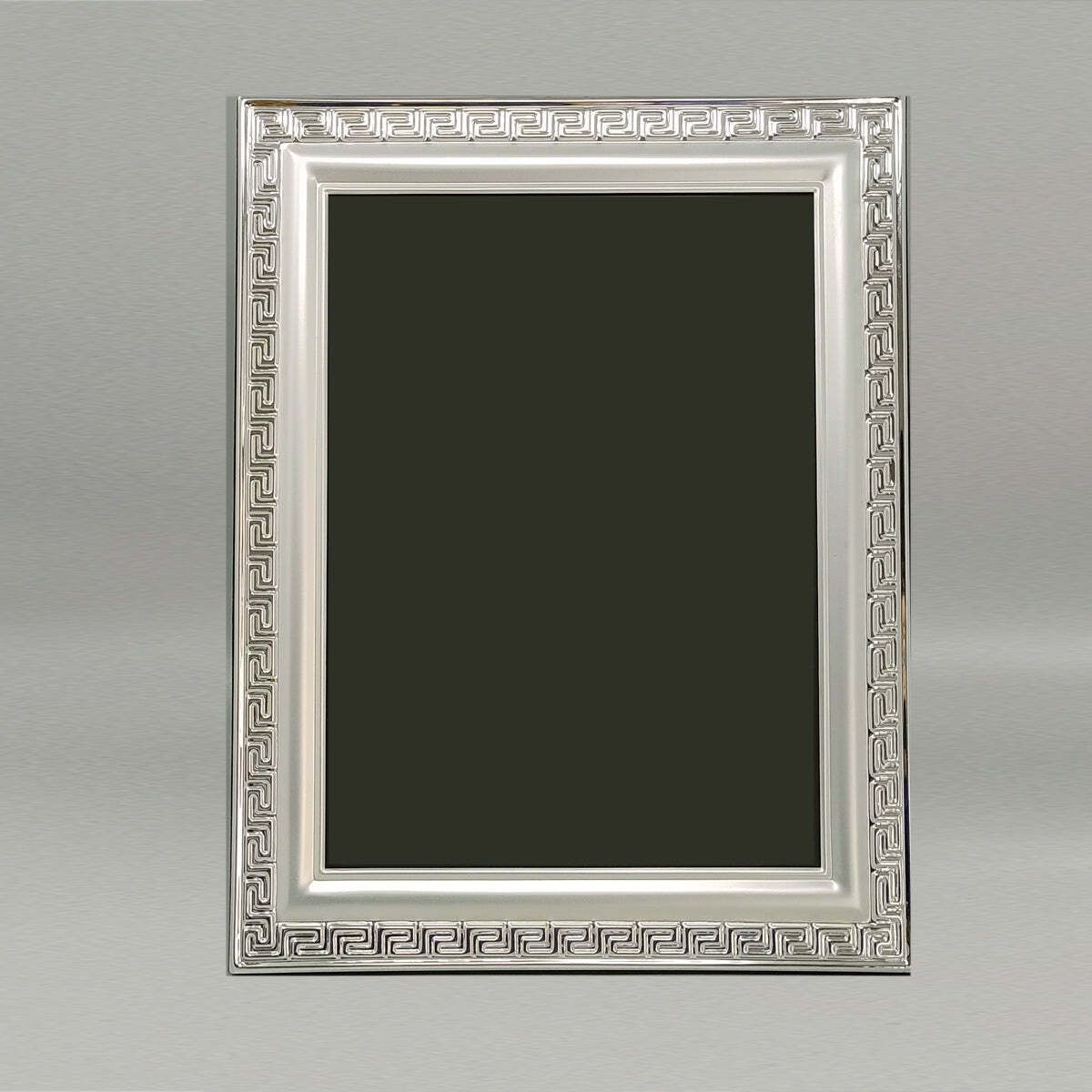1970s Gorgeous Photo Frame In Silver Plated With Glass. Made In Italy photo Home Decor