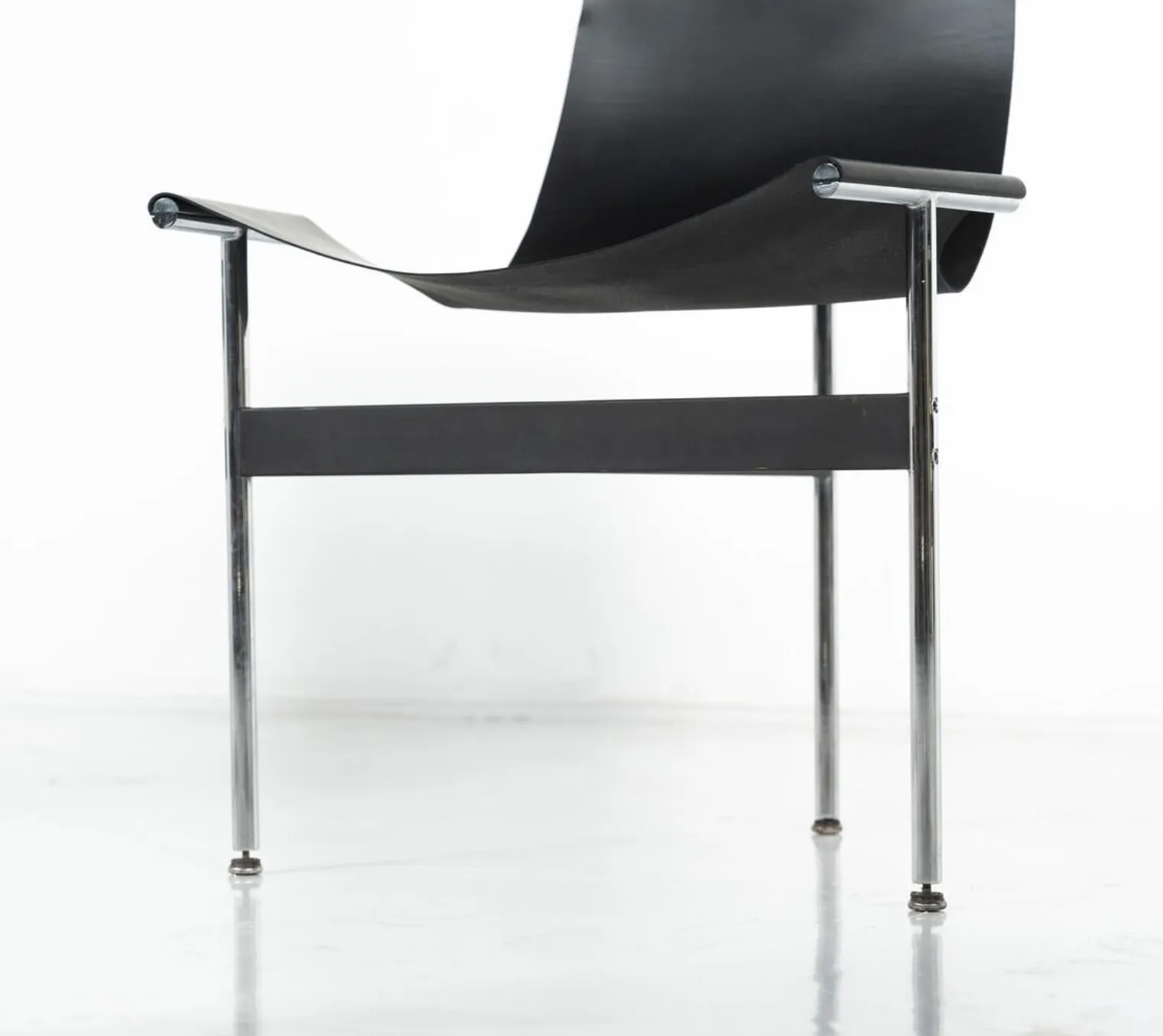 photo vinterior Set Of 6 “T” Chairs By Douglas Kelly, Ross Littell And William Katavolos, 1950s