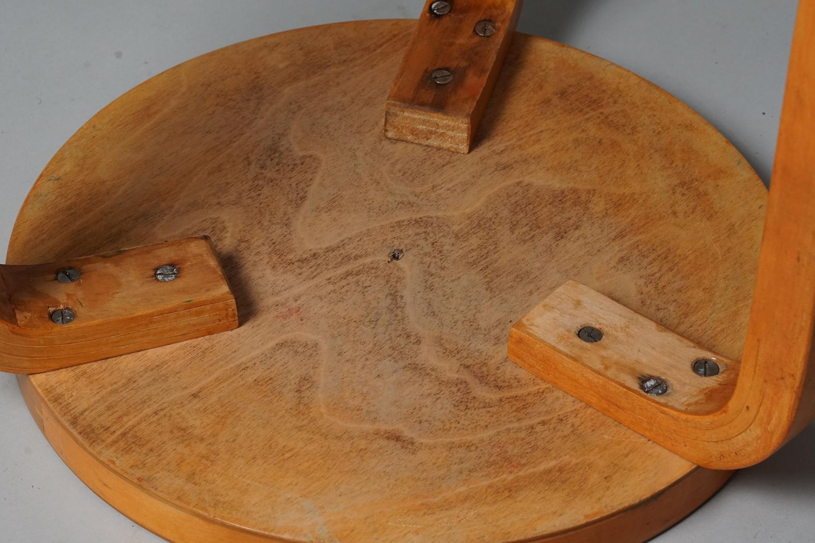 Stool Model 60, Alvar Aalto, Oy Huonekalu  Ja Rakennustyötehdas Ab, 1930/1940s photo vinterior
