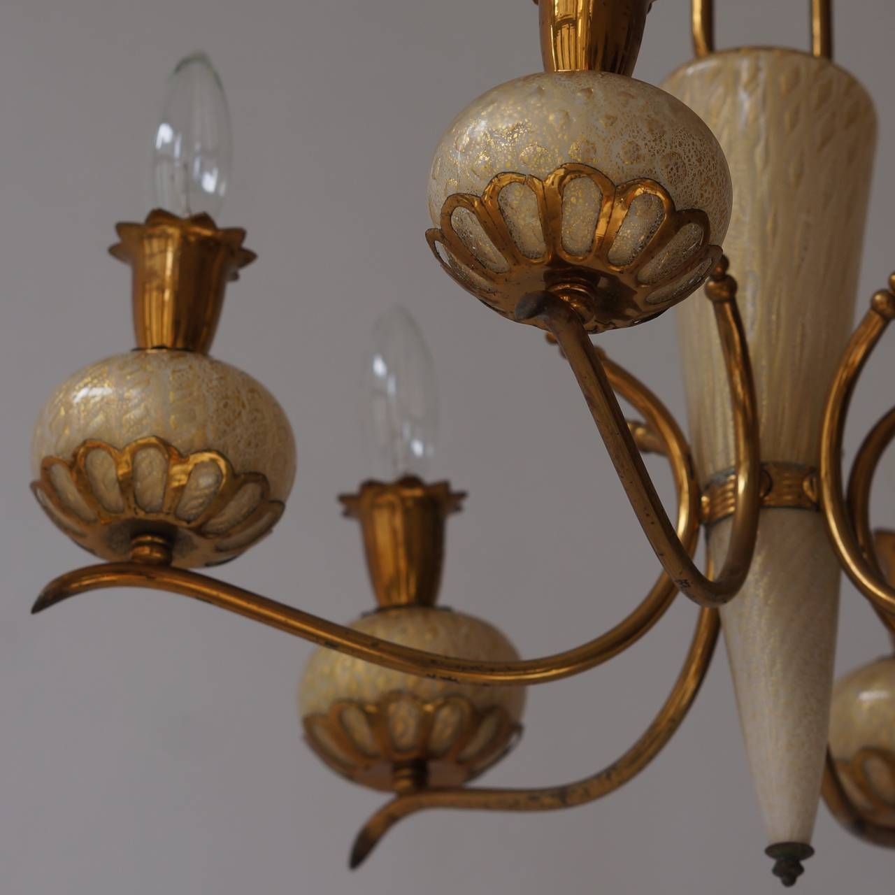 Elegant Italian Murano Gold Glass And Brass Chandelier By Barovier & Torso photo Lighting