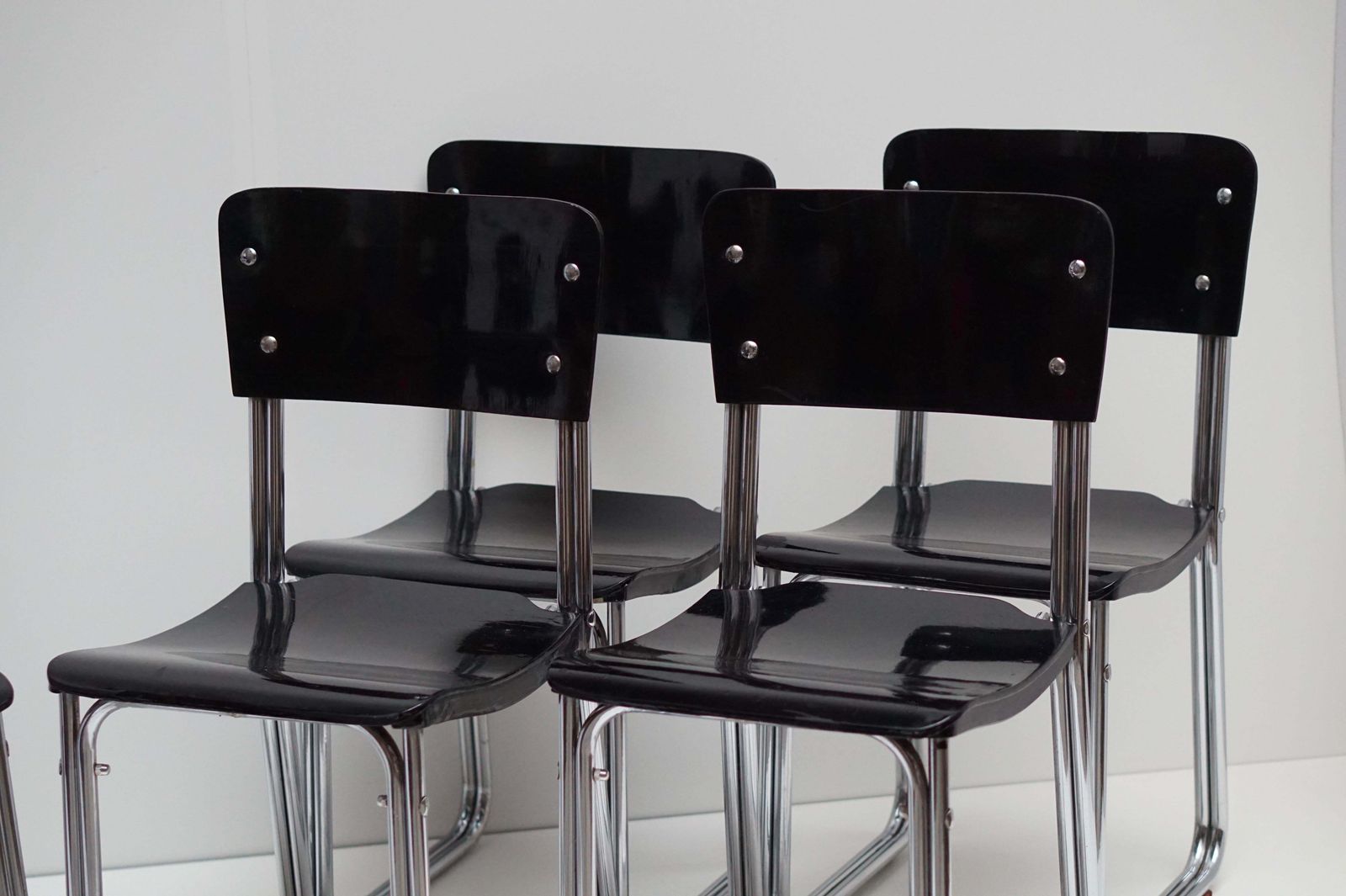 photo furniture Set Of Six Chic Ebonized Modernist Chroom Bauhaus Chairs