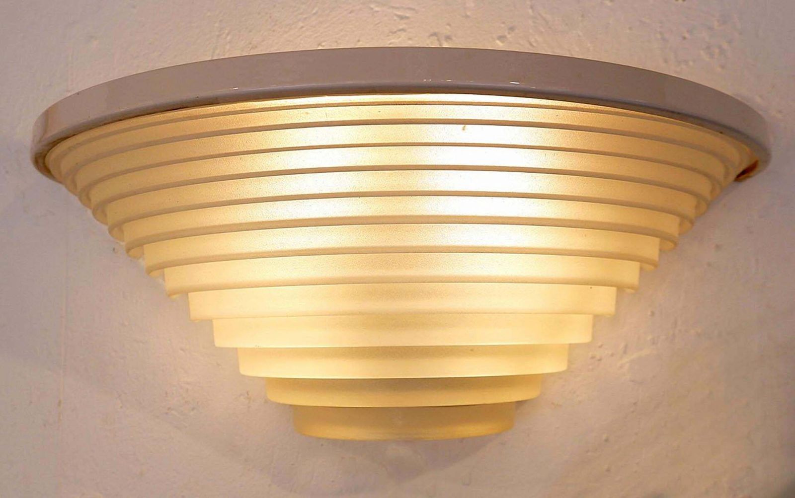 Angelo Mangiarotti For Artemide Pair Of "Egisto 38" Wall Lamps, Italy 1980s photo Lighting