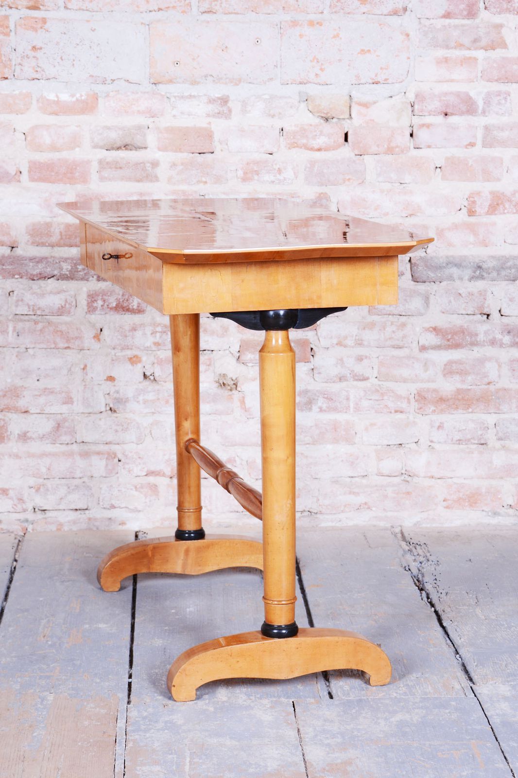photo buy Restored Biedermeier Writing Desk, Spruce, Maple Veneer, Austria, 1830s