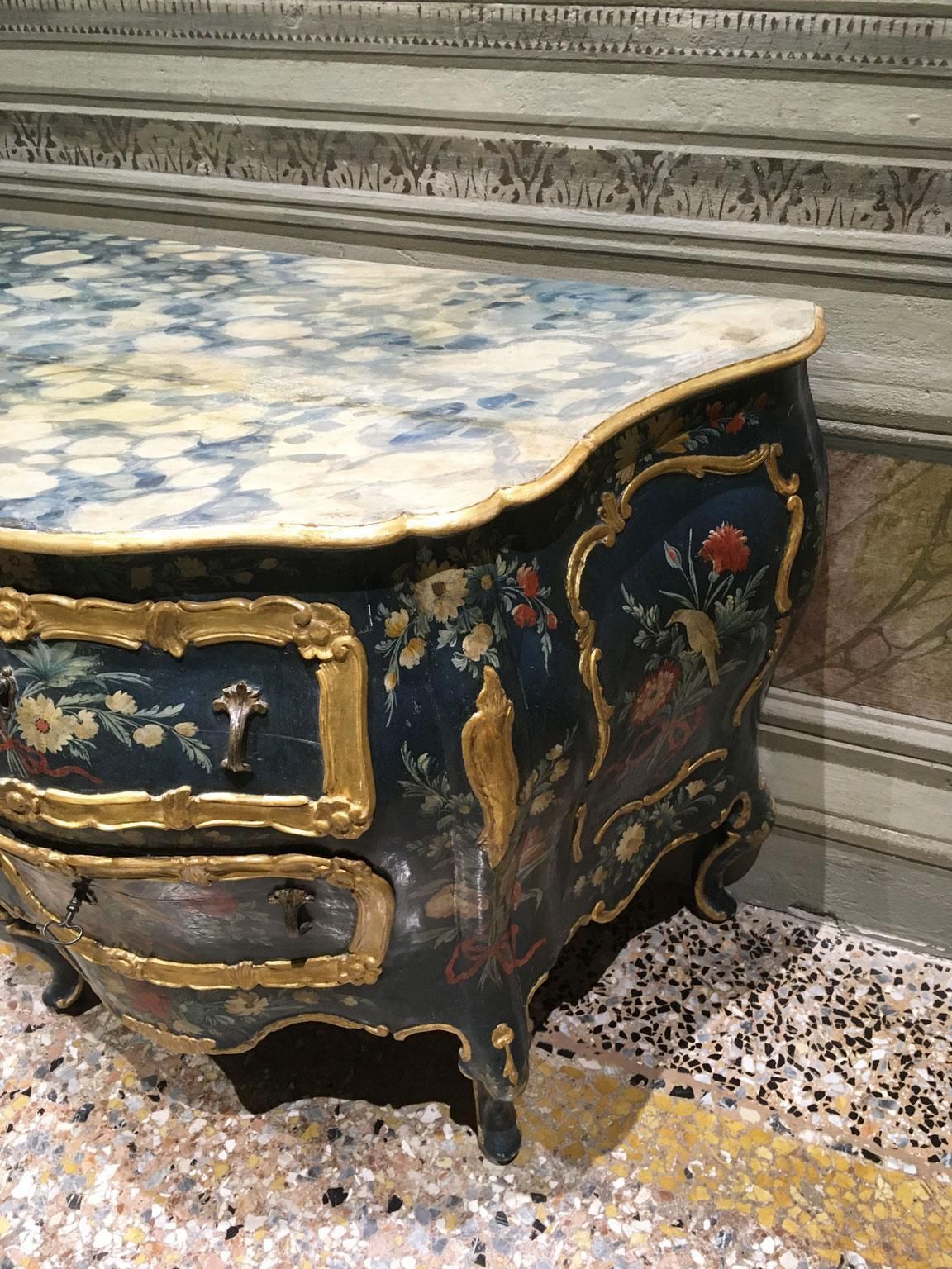 photo buy 1750 Venezia Italy Wooden Green Lacquered Commode With Fantasy Birds And Flowers