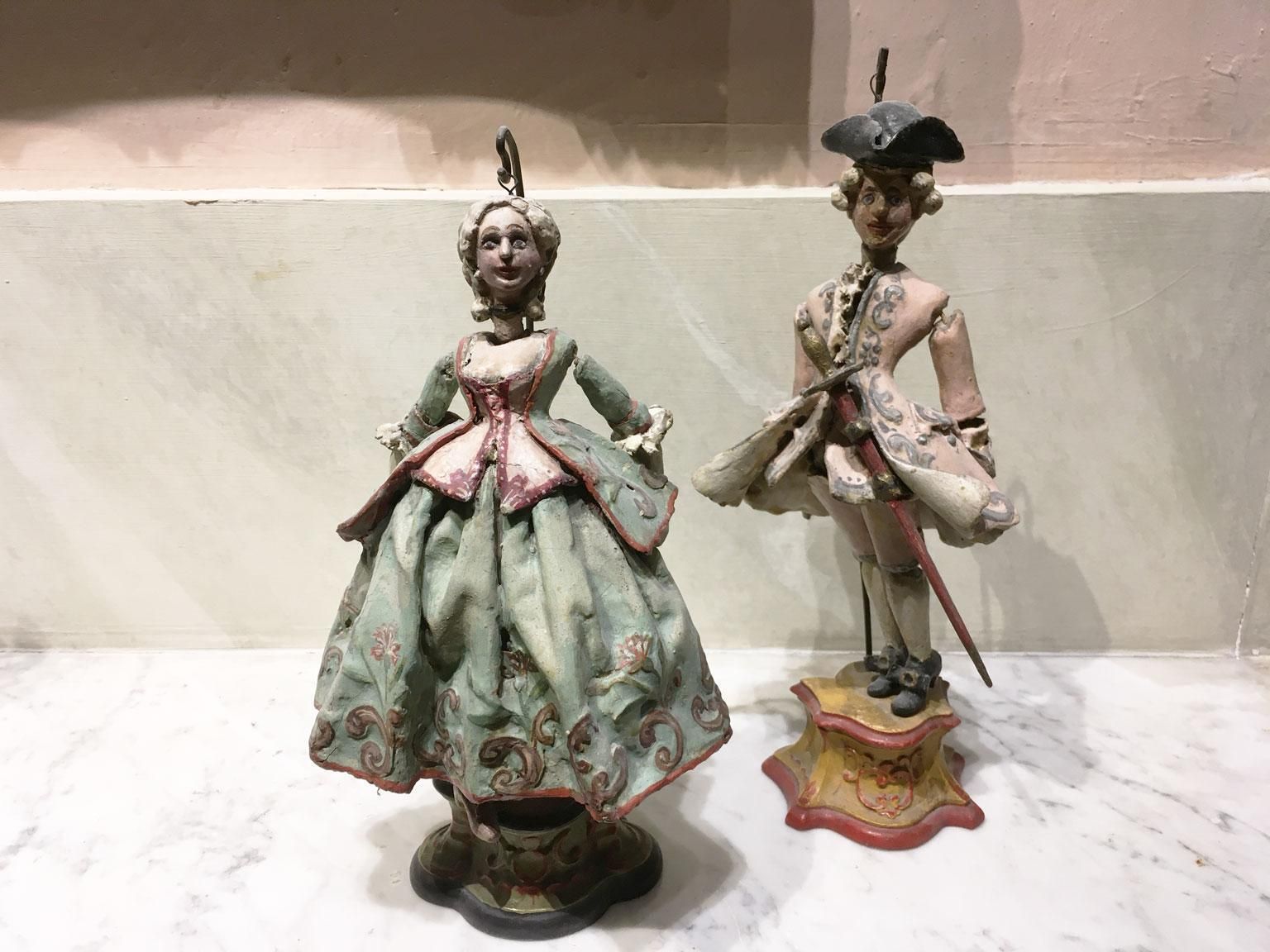 photo furniture 1750 Venezia Italy Set 7 Lacquered Puppets Polychrome Wooden And Papier Machè