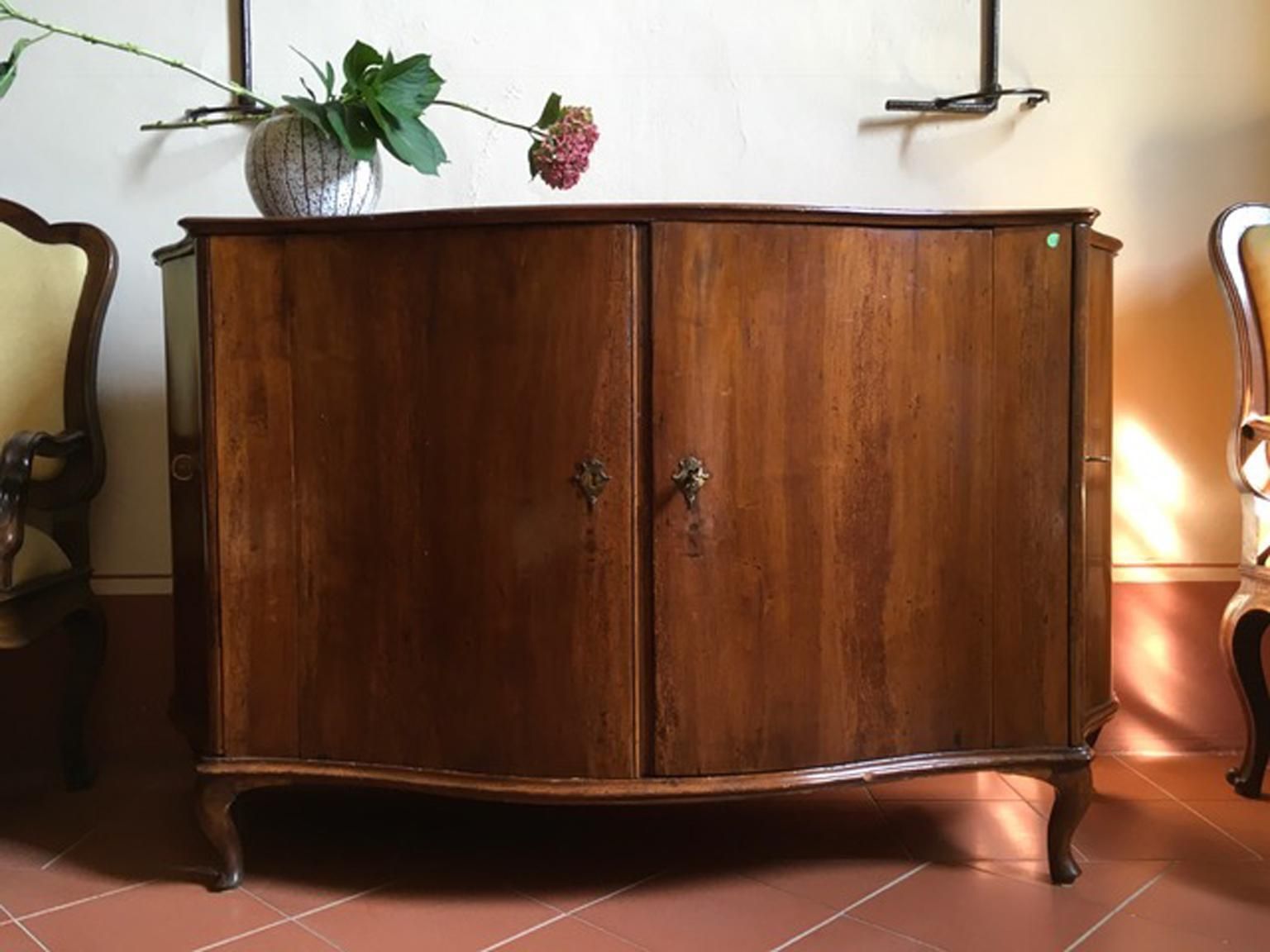 Italy Venezia Mid  18th Century Baroque Hand Carved Walnut Sideboard photo furniture