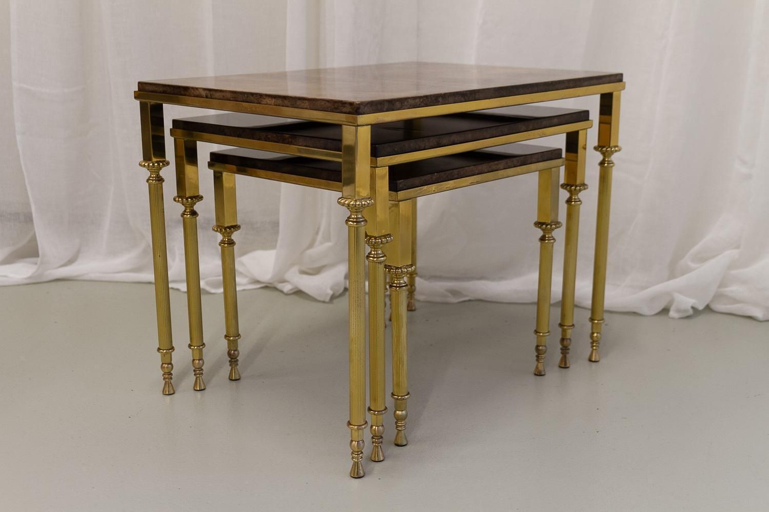 photo vintage Mid Century Italian Brass And Goatskin Side Tables By Aldo Tura, 1960s. Set Of 3