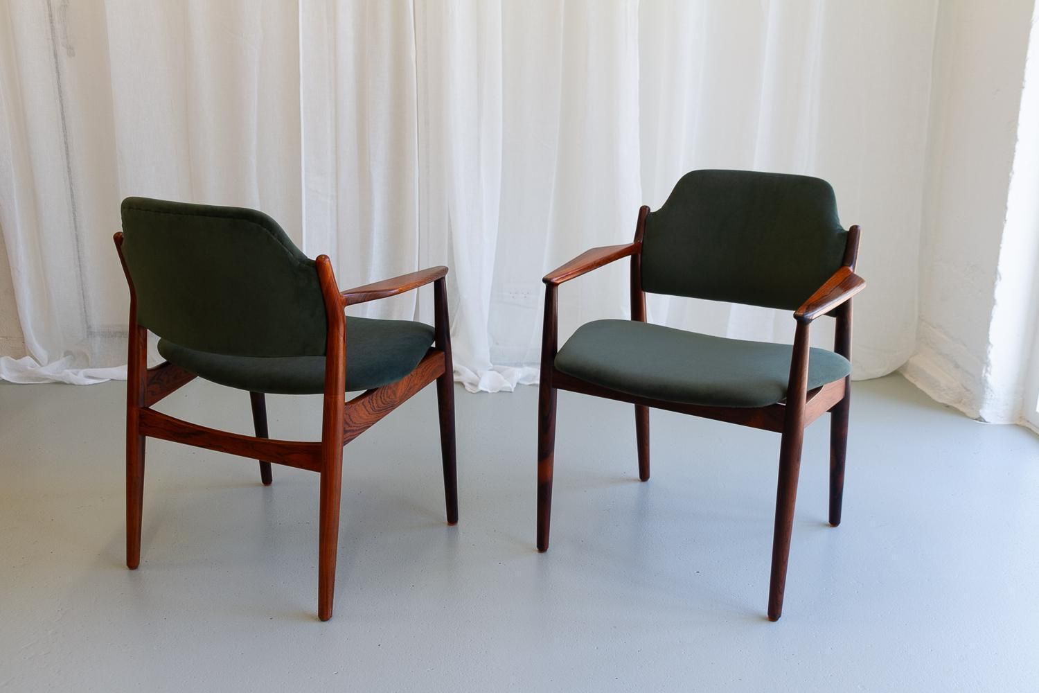 Danish Modern Rosewood Armchairs Model 62a By Arne Vodder, 1960s. Set Of 2. photo for sale