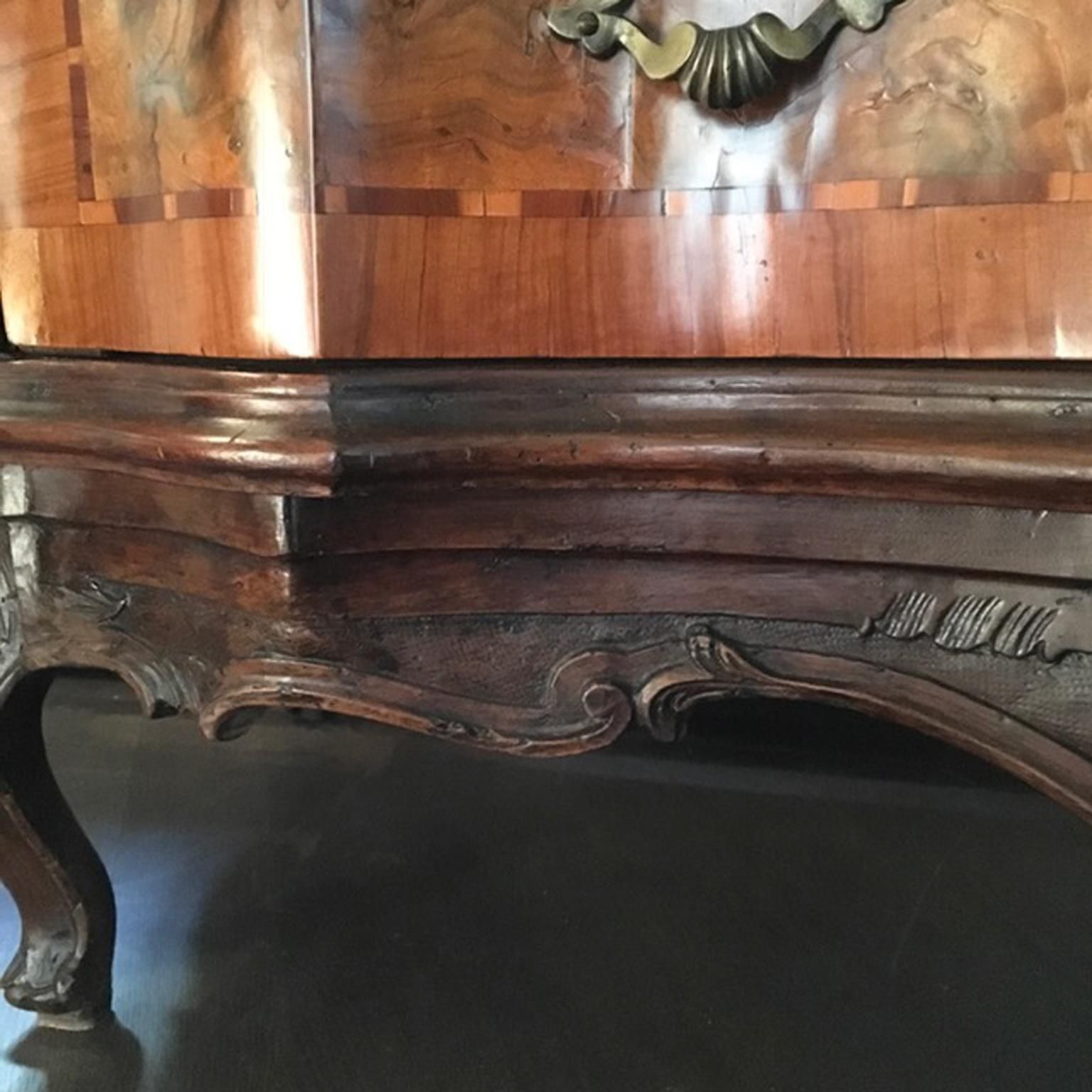 Italy Venezia 18th Century Baroque Olive And Briar Wood Chest Of Drawers photo vintage