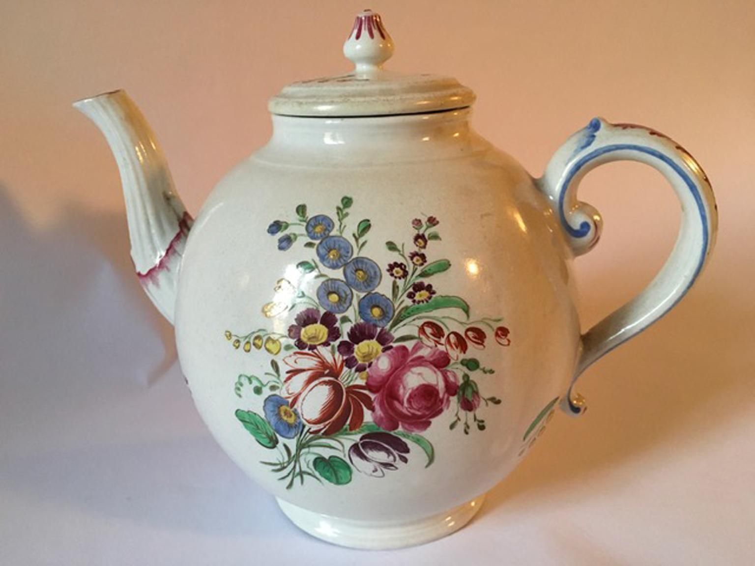 Italy Late 18th Century Doccia Richard Ginori Porcelain Tea Pot Floral Drawings photo furniture