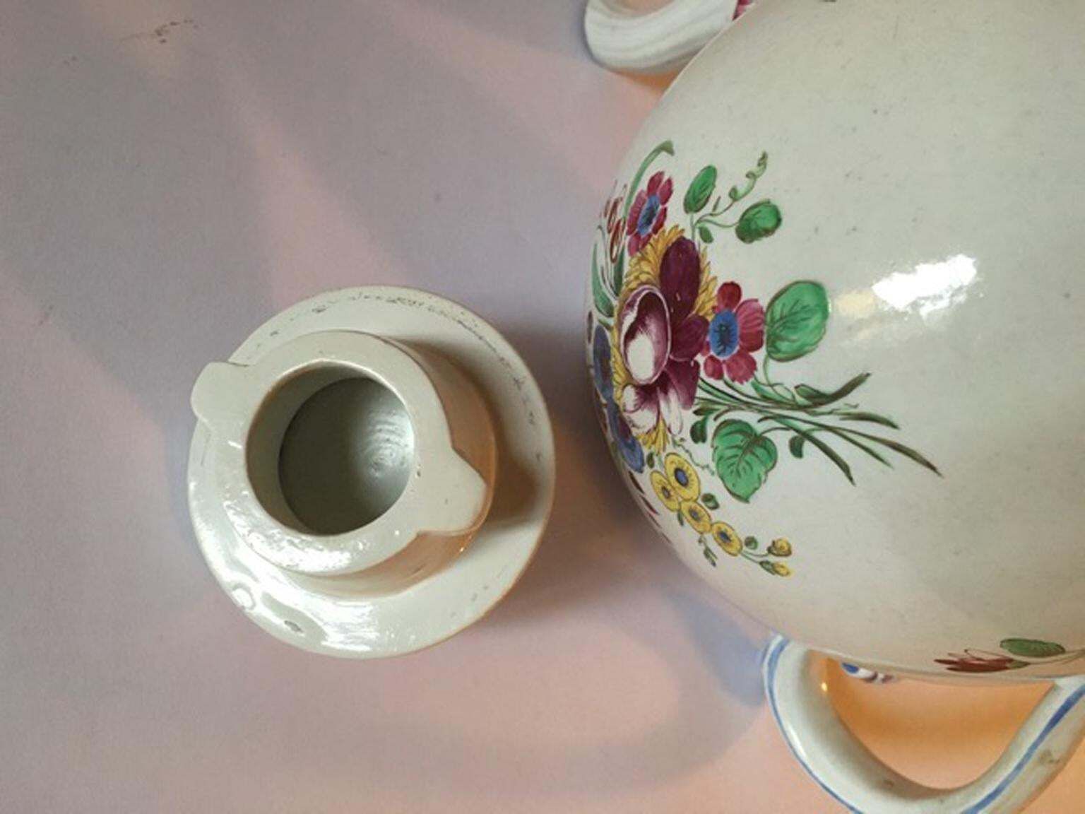 photo vinterior Italy Late 18th Century Doccia Richard Ginori Porcelain Tea Pot Floral Drawings
