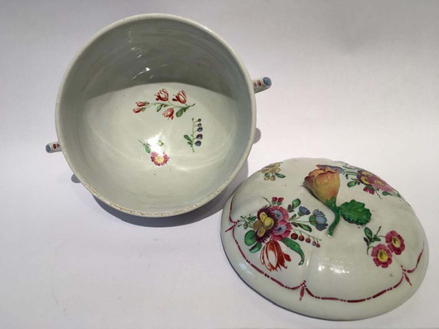 Italy 18th Century Richard Ginori Porcelain Covered Cup Or Sugar Bowl photo vinterior