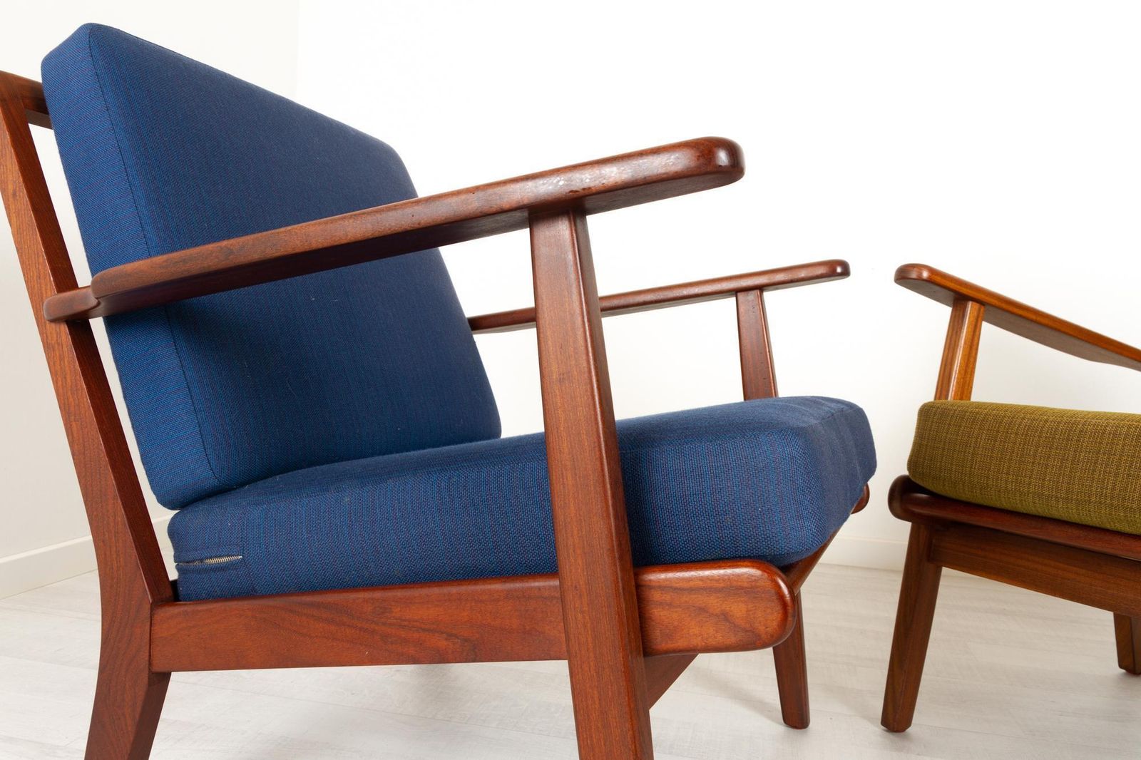 photo vinterior Vintage Danish Lounge Chairs By Aage Pedersen For Getama 1960s, Set Of 2
