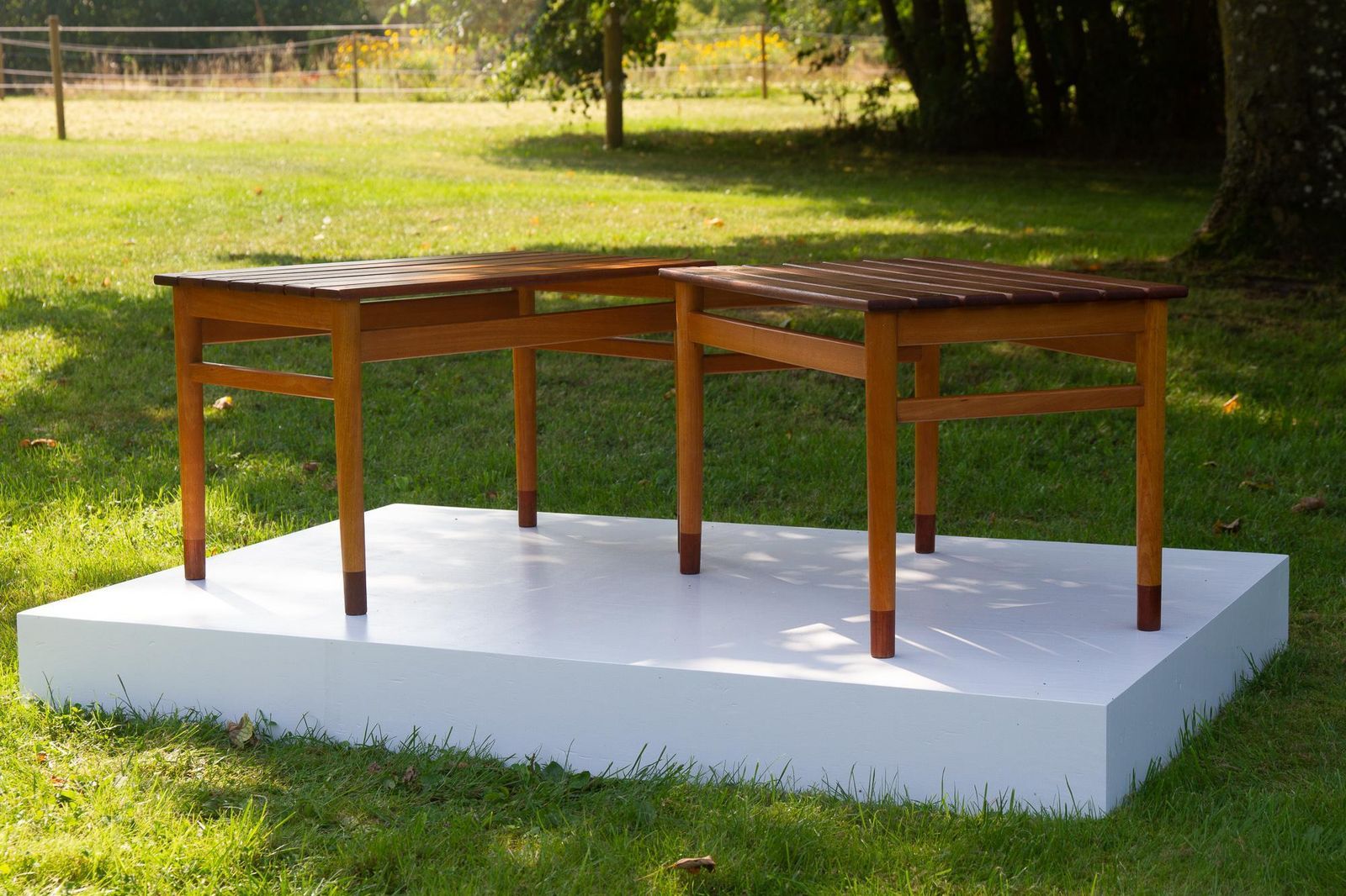 photo vintage Vintage Danish Teak And Beech Side Tables 1950s, Set Of 2