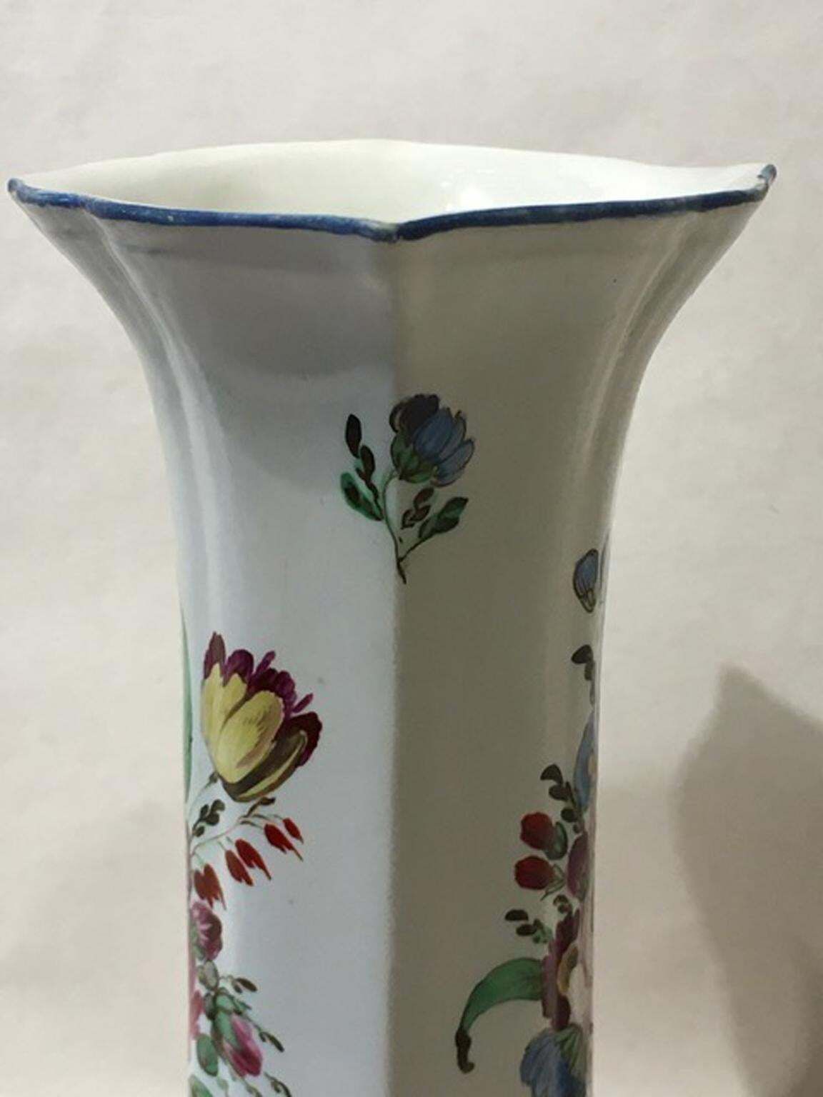 photo buy Italy Richard Ginori Early 18th Century Porcelain Vase
