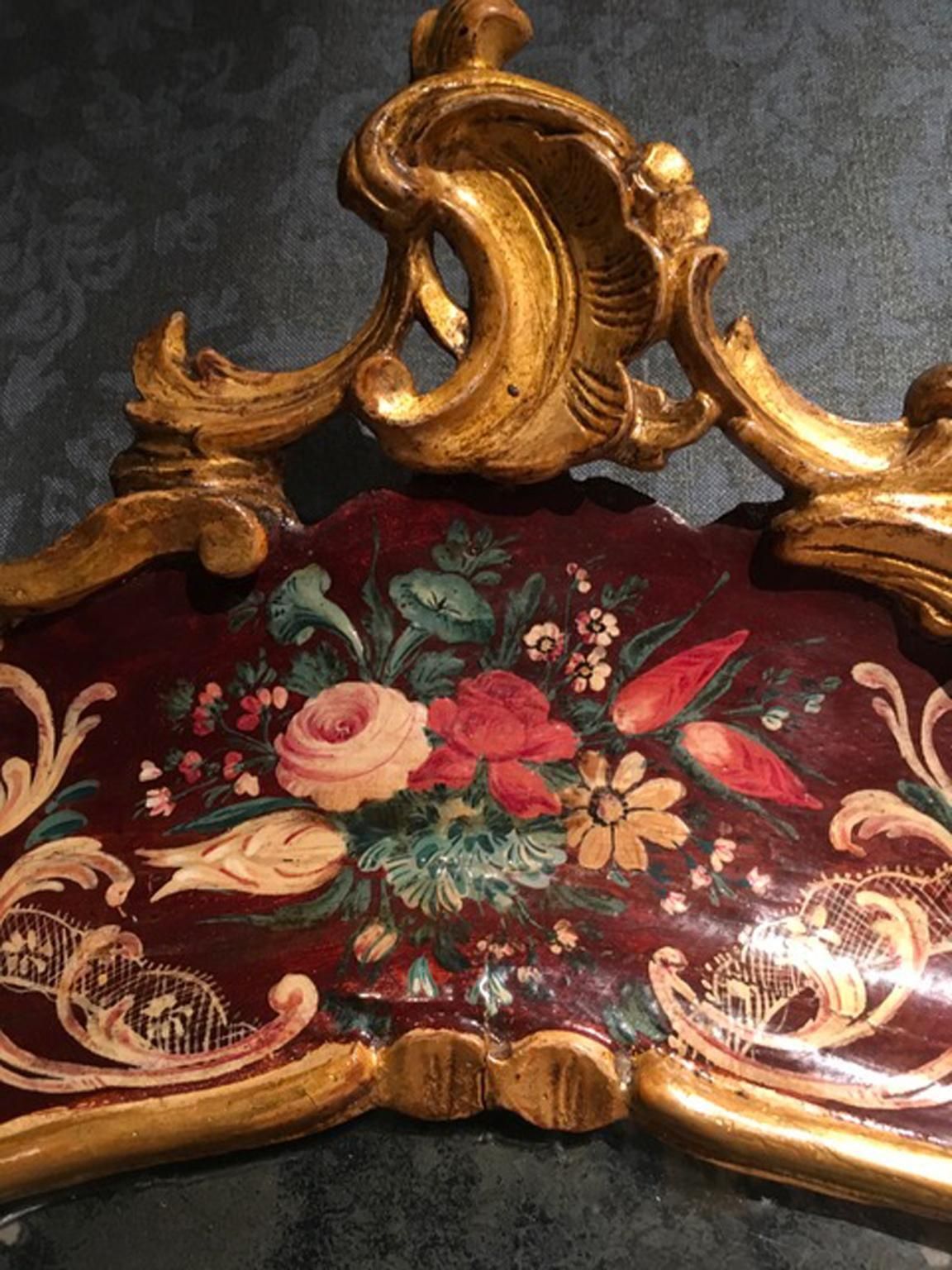 Miroir en bois laqué rouge à glace au mercure, Venise, milieu du XVIIIe siècle photo vinterior