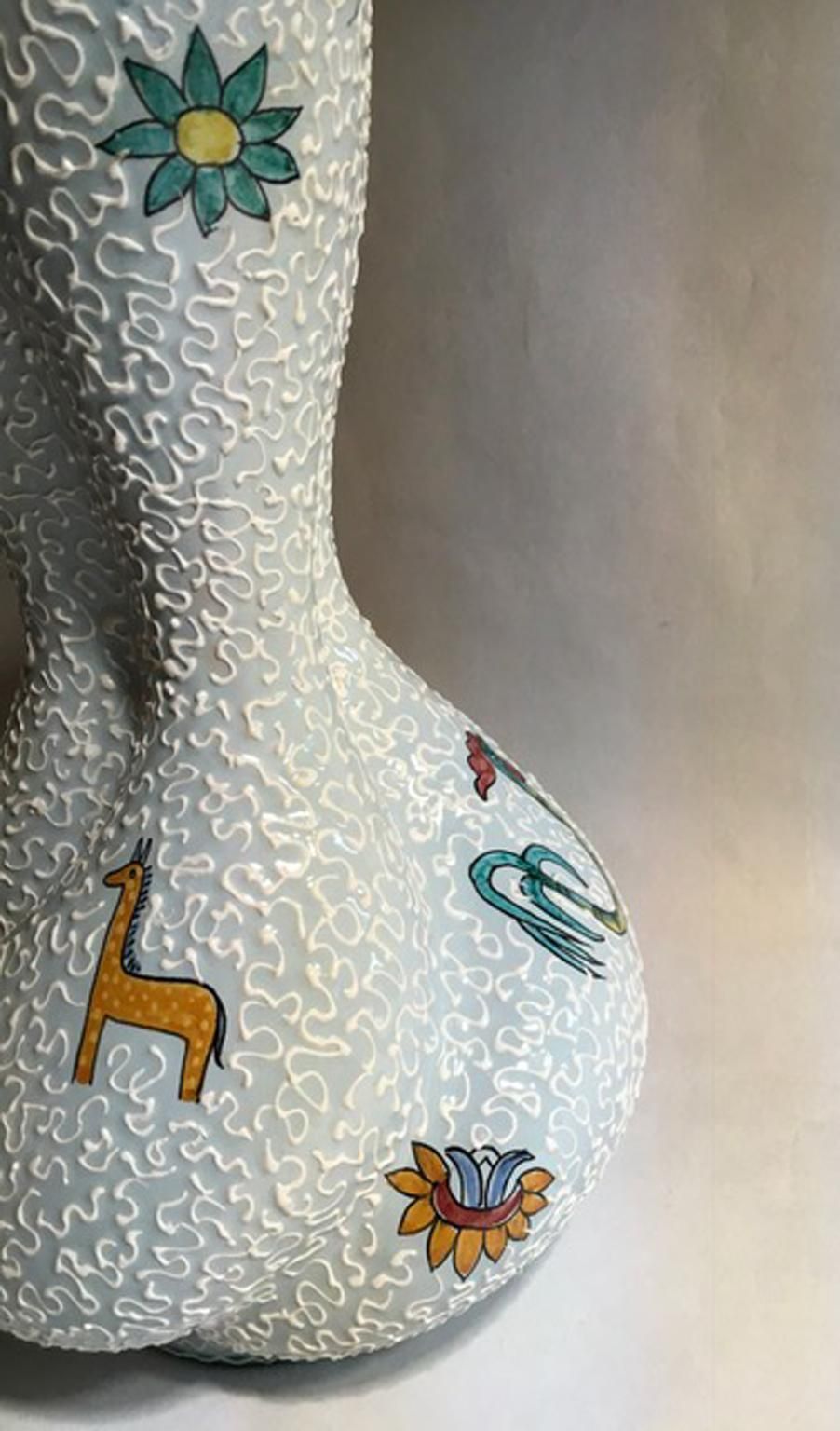 photo furniture Vase en céramique émaillée blanche, Italie, années 1960