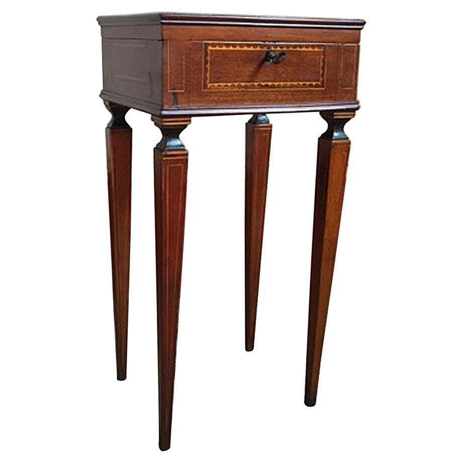 Italy Early 19th Century Regency Walnut Inlaid Side Table
