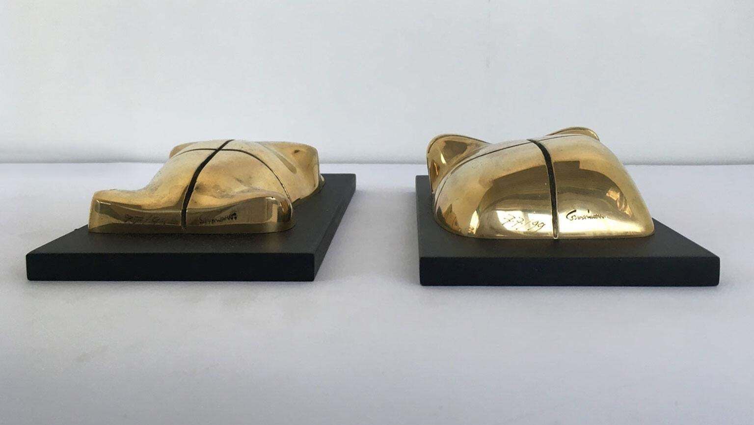 photo vintage 1980 Italy Bronze Abstract Sculpture Jiro Sugawara Orizzonte Maschile