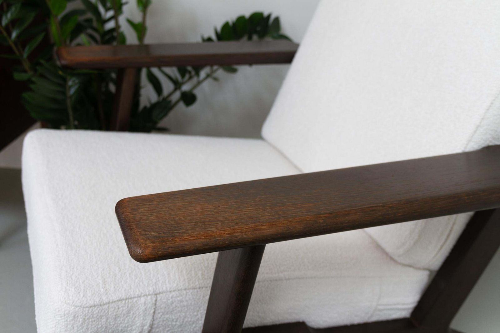 photo buy Vintage Danish Oak And Bouclé Lounge Chair Ge290 By Hans J. Wegner, 1960s