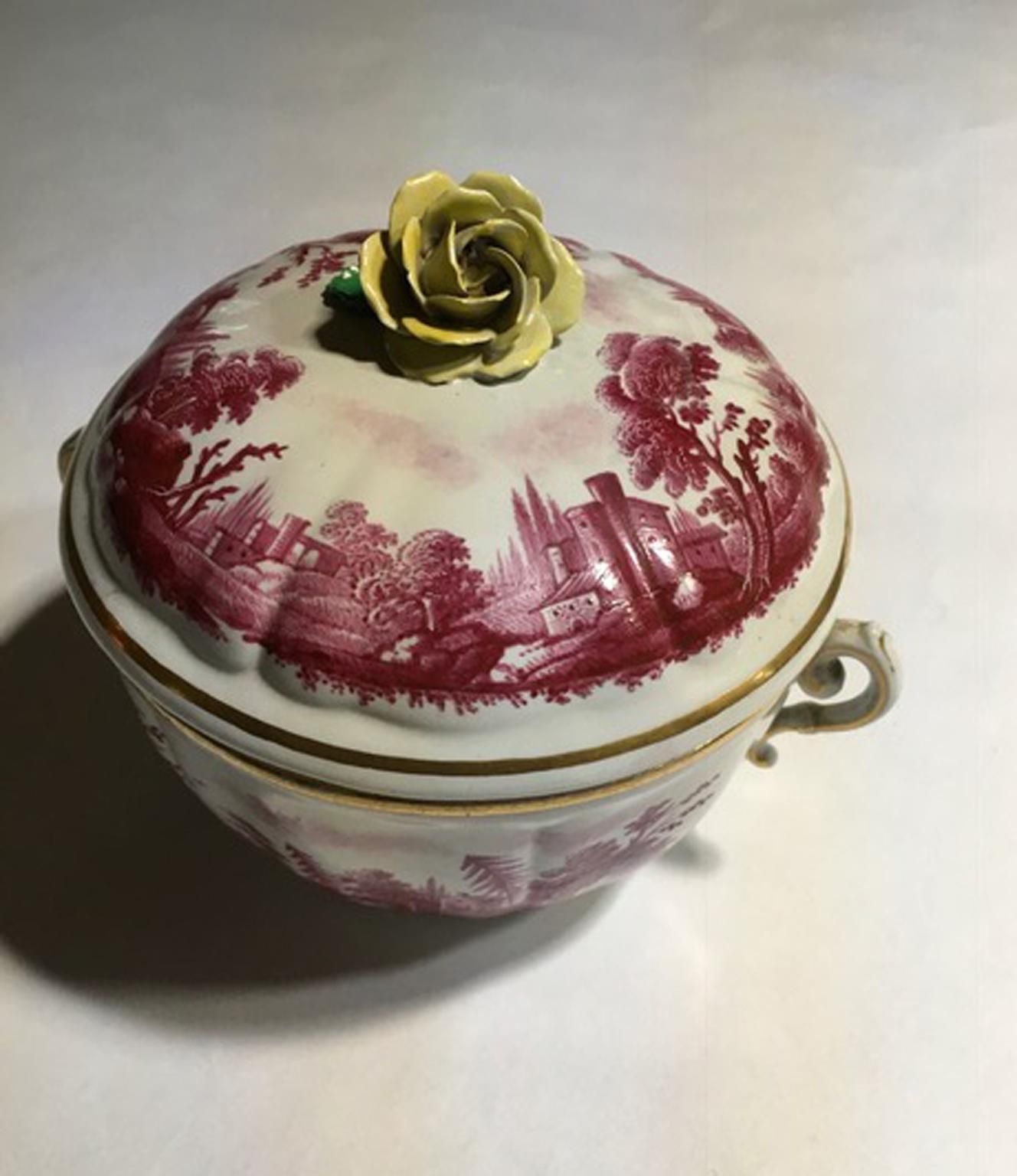 photo vintage Italy Richard Ginori Mid 18th Century Pink Porcelain Covered Cup With Landscapes