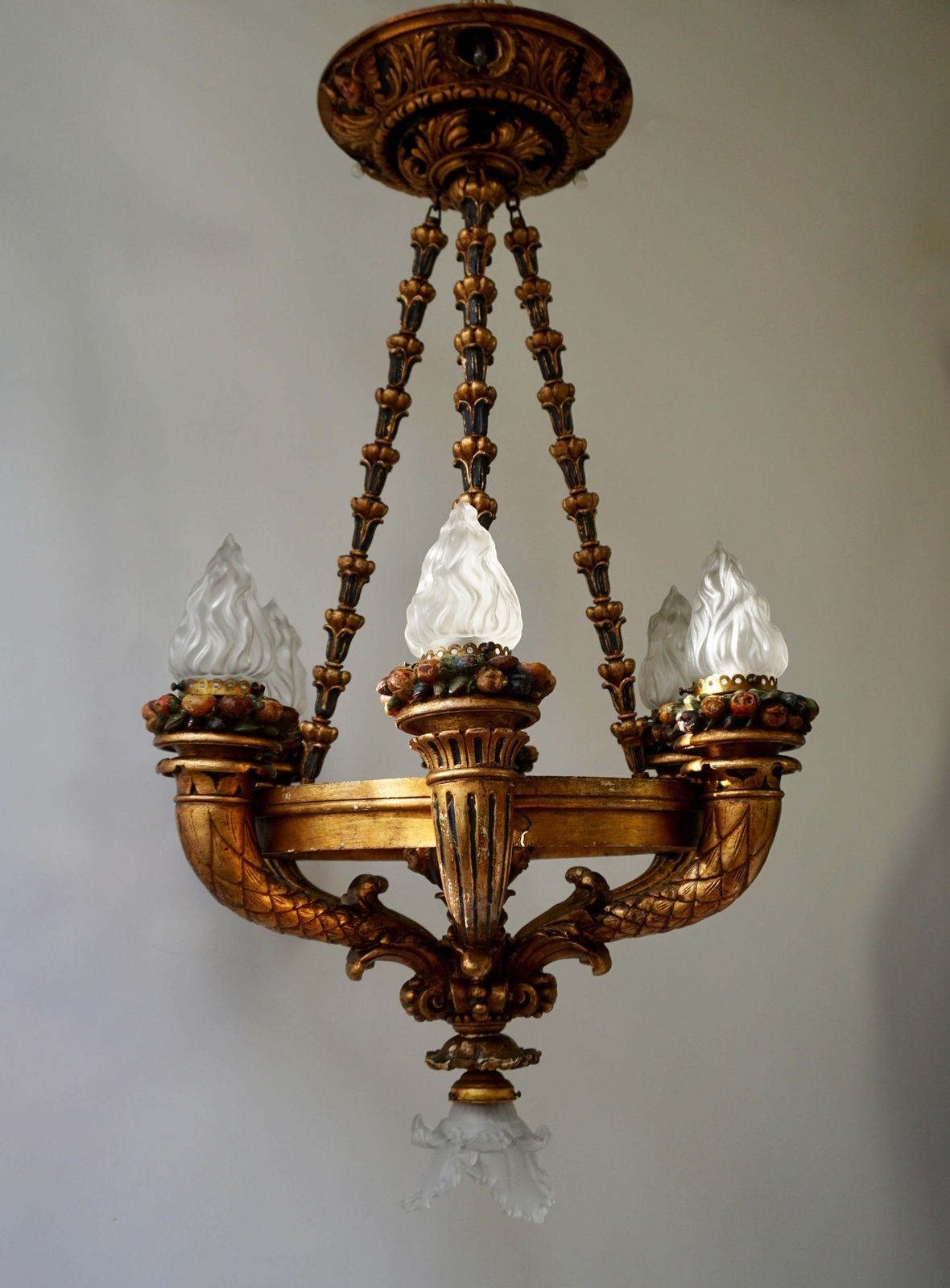 Wonderful Italian Giltwood Cherubs Putti And Painted Fruit Torch Chandelier photo buy